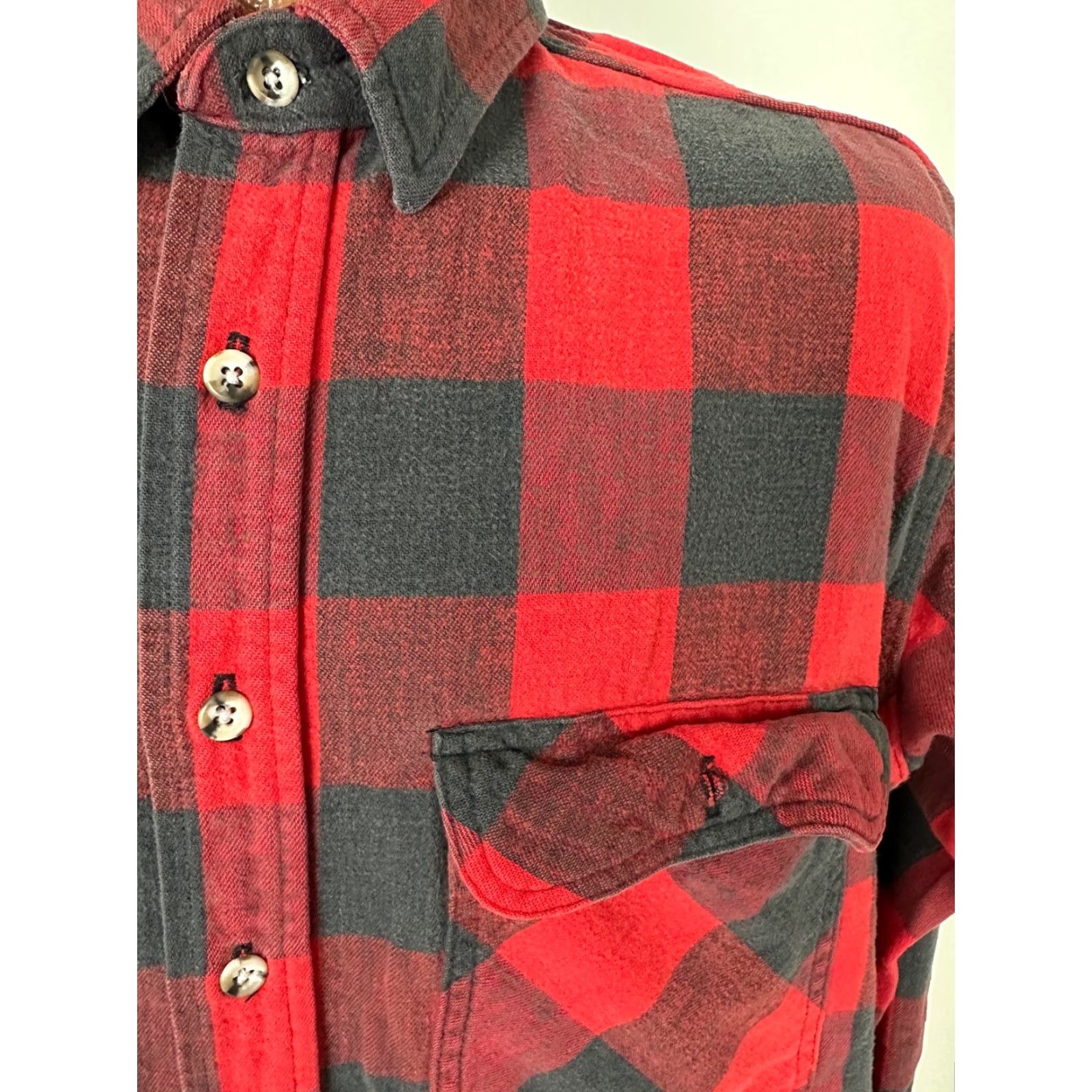 Vintage VINTAGE St. John's Bay Heavyweight Flannel Shirt Men XL Buffalo Plaid Button-Up, Long Sleeve, Red, Cotton, 80s 90s Inspired, Work/Casual, Mens Size US XL / EU 56 / 4 - 6 Thumbnail