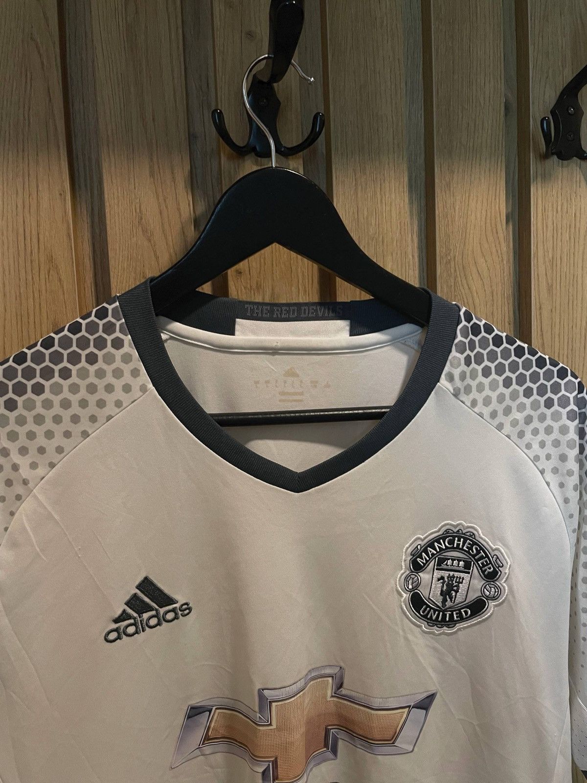 Adidas Adidas Manchester United 2016/17 Third Jersey Size US L / EU 52-54 / 3 - 2 Thumbnail
