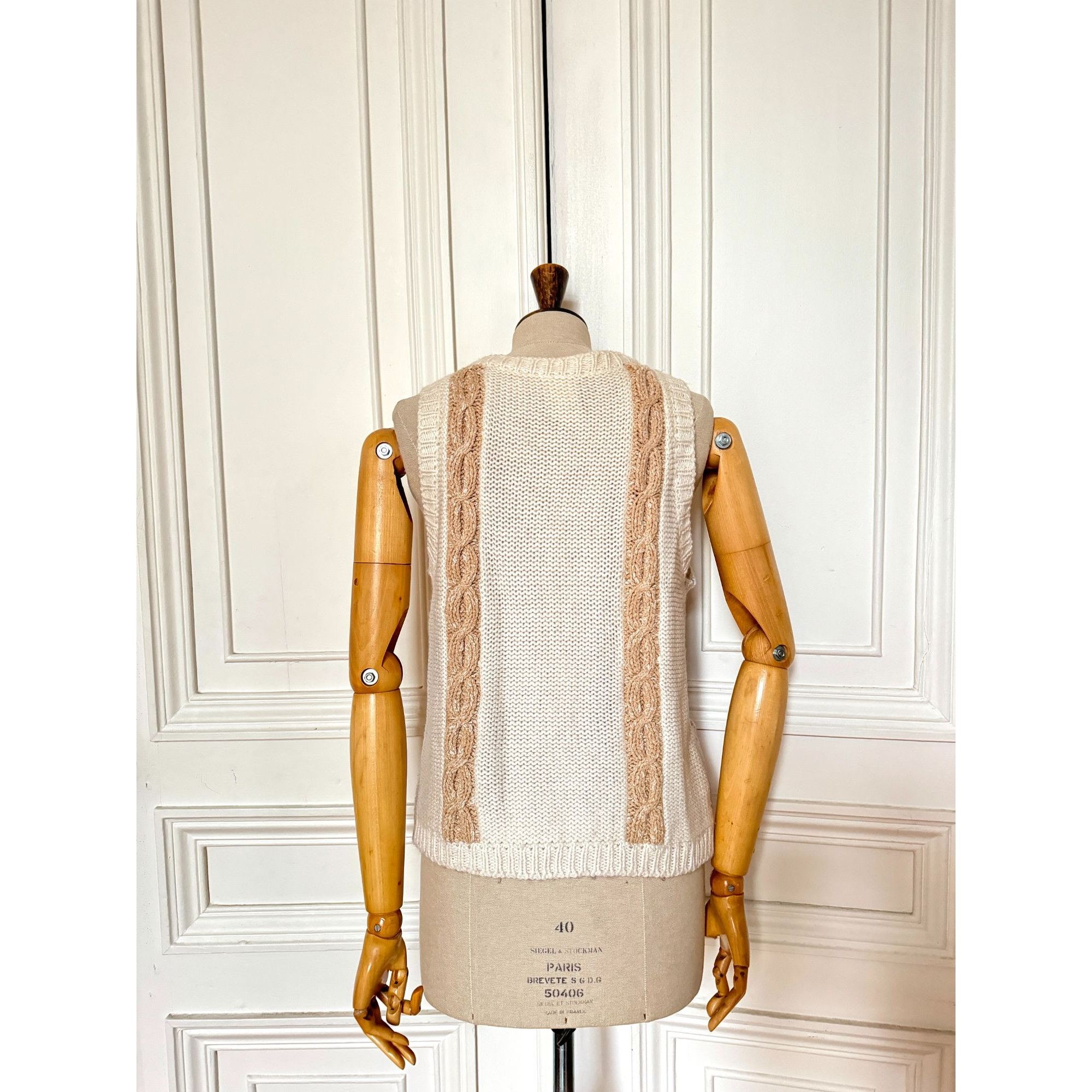 Courreges 1970s Cream & Beige Cable Knit Vest Size M / US 6-8 / IT 42-44 - 4 Thumbnail