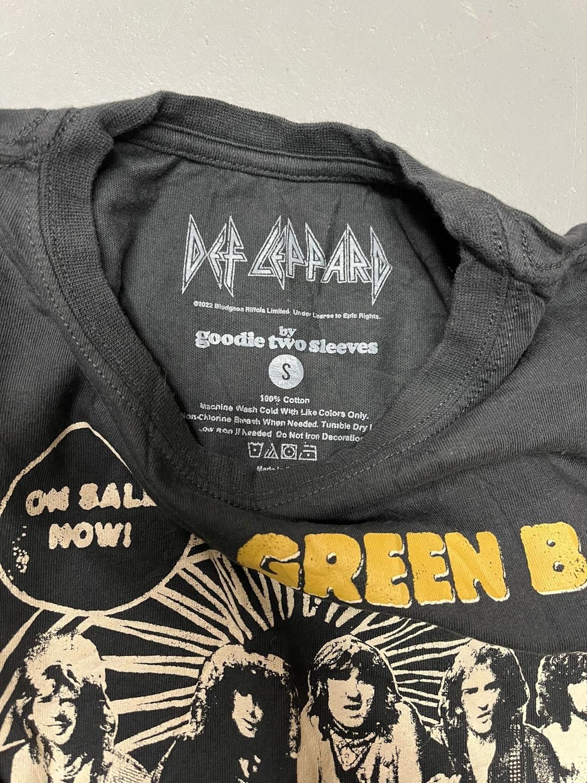 Def Leppard Def Leppard 1983 Tour T-Shirt - Vintage Rock Band Tee Size US S / EU 44-46 / 1 - 2 Thumbnail