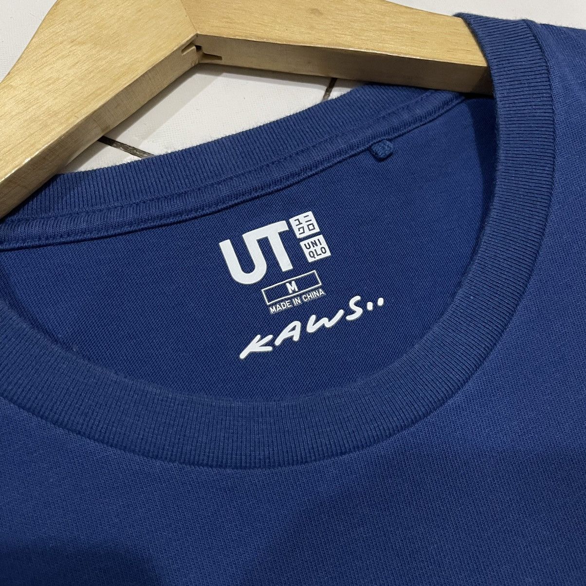 Kaws × Uniqlo Rare vintage Kaws uniqlo tee Size US M / EU 48-50 / 2 - 4 Thumbnail