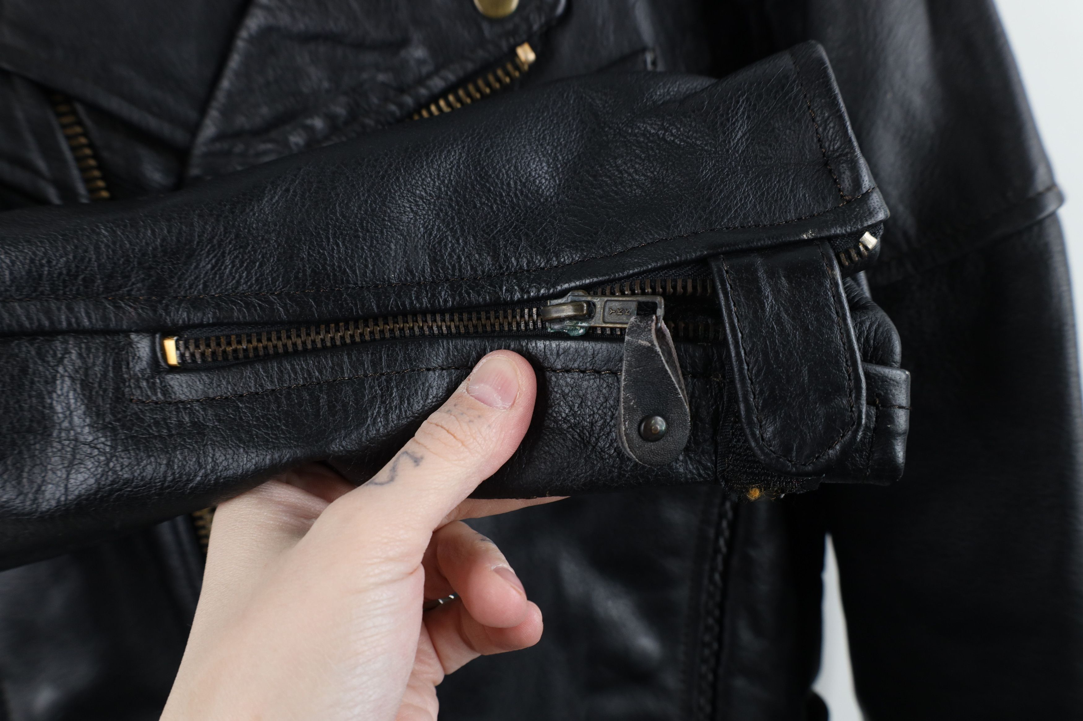 Vintage Vintage 90s Streetwear Braided Leather Motorcycle Jacket Size US M / EU 48-50 / 2 - 9 Thumbnail