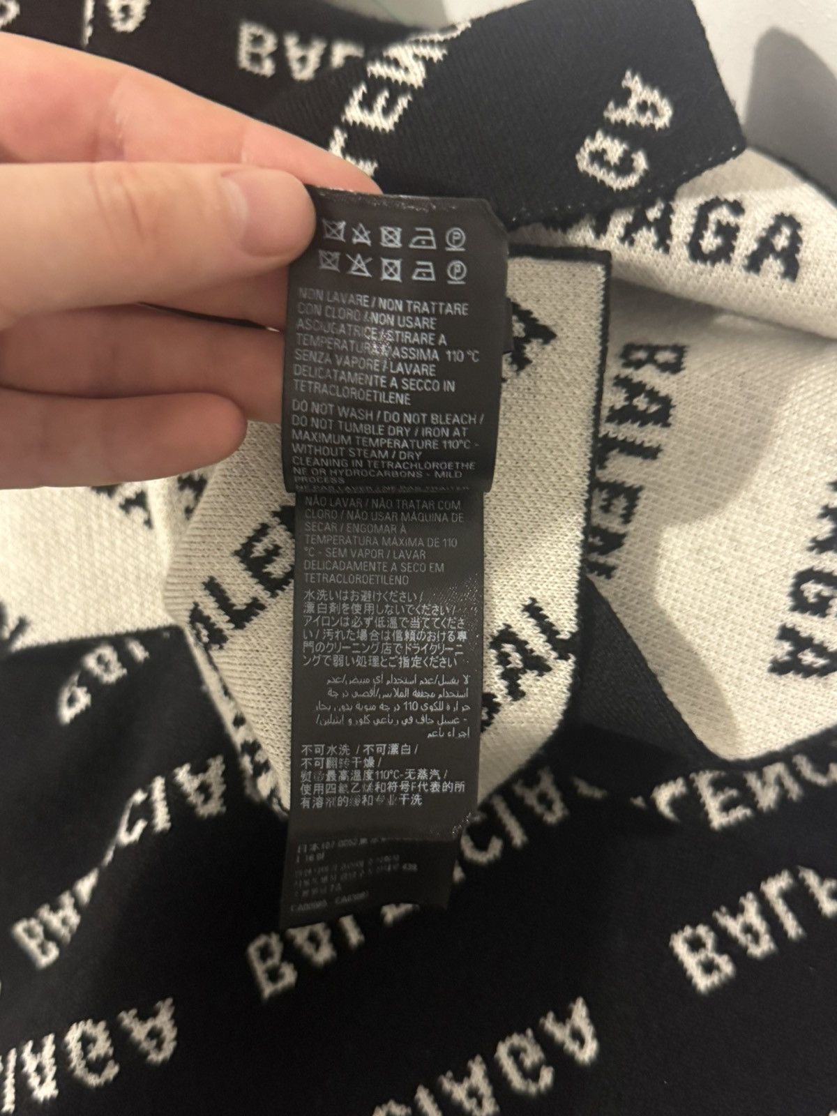 Balenciaga ✅Balenciaga Monogram Logo Scarf Big Size ONE SIZE - 4 Thumbnail