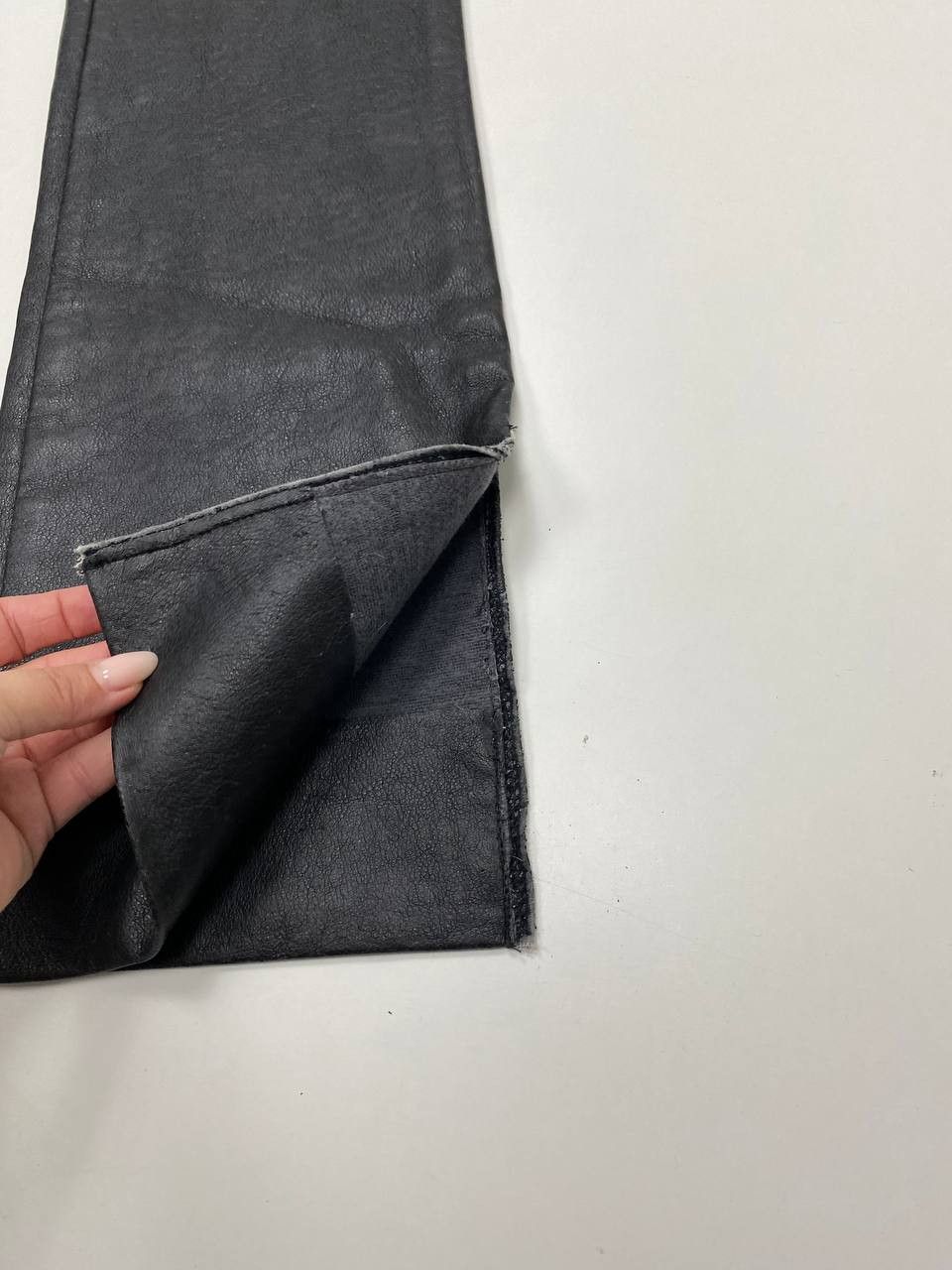 Vintage Black Flared Faux Leather Pants Y2K Women S-M Italy Size 28" / US 6 / IT 42 - 7 Thumbnail