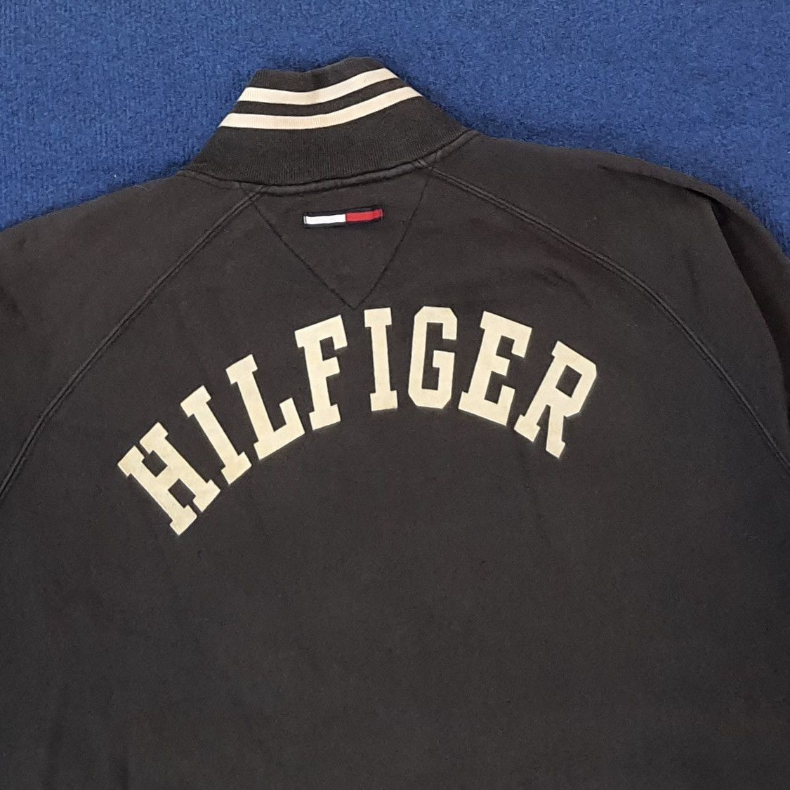 Tommy Hilfiger Vintage Tommy Hilfiger Zipper Sweatshirt C255N11 Size US XL / EU 56 / 4 - 2 Thumbnail