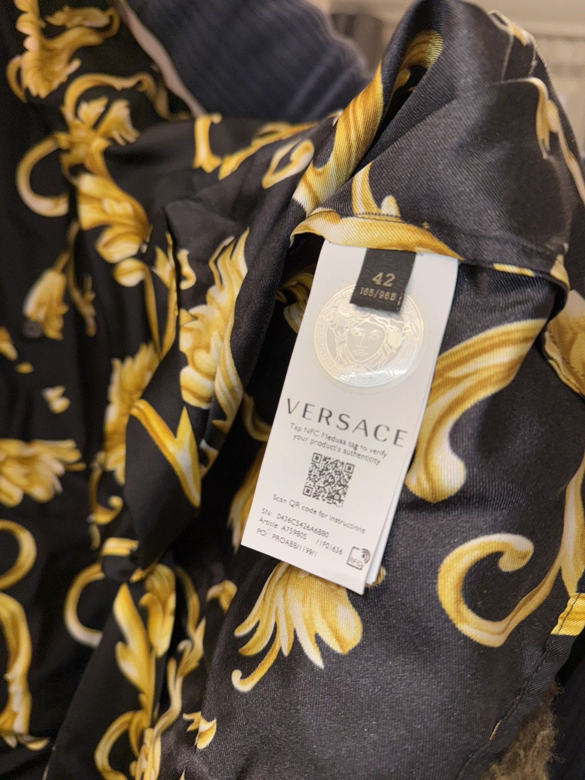 Versace Versace Shirt Black Gold Size US XS / EU 42 / 0 - 4 Thumbnail