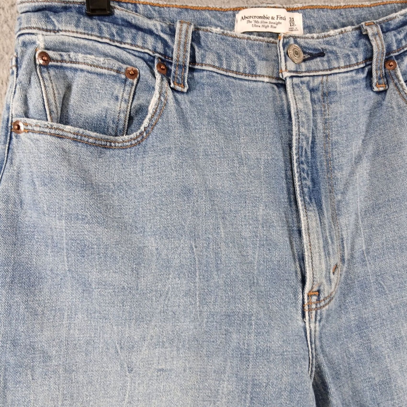 Abercrombie & Fitch Abercrombie & Fitch Jeans 90s Slim Straight Ultra High Rise Light Wash 31/12R Womens Blue Denim Pocket Stretch Size 24" / US 00 / IT 34 - 6 Thumbnail