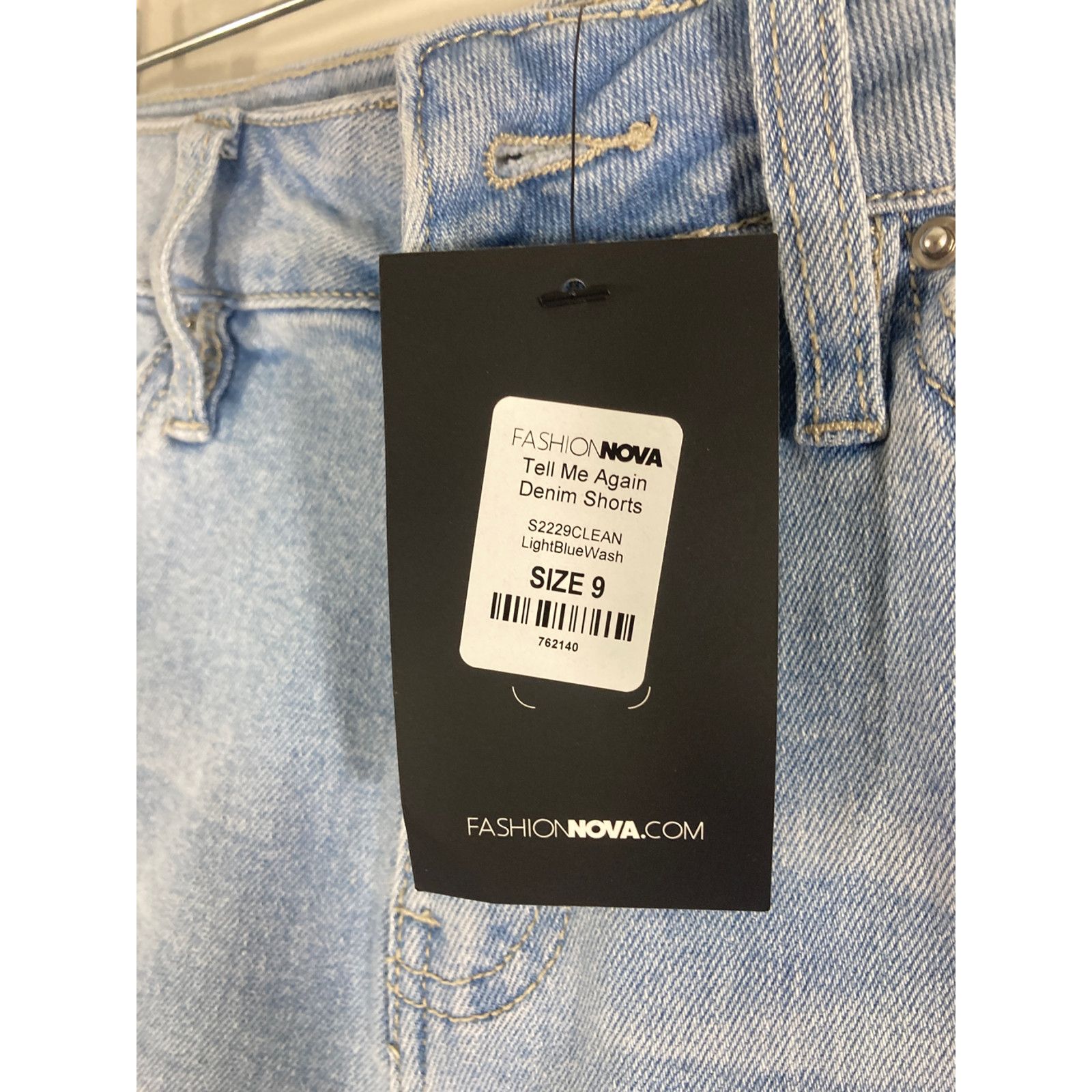 Other NWT Fashion Nova Tell Me Again Denim Mom Jeans Shorts Size 28" / US 6 / IT 42 - 2 Thumbnail