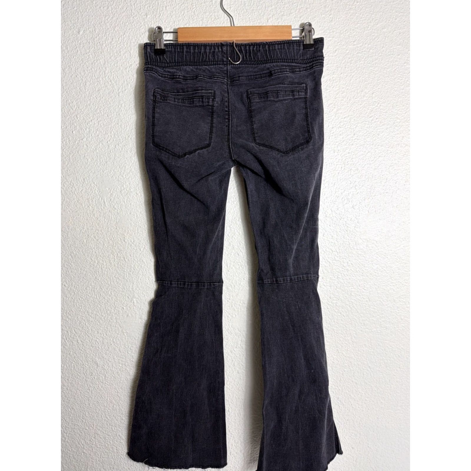 Free People Free People Jeans Black Denim Flare Pull on 29x28 Raw Hem Women Size 29" - 6 Thumbnail