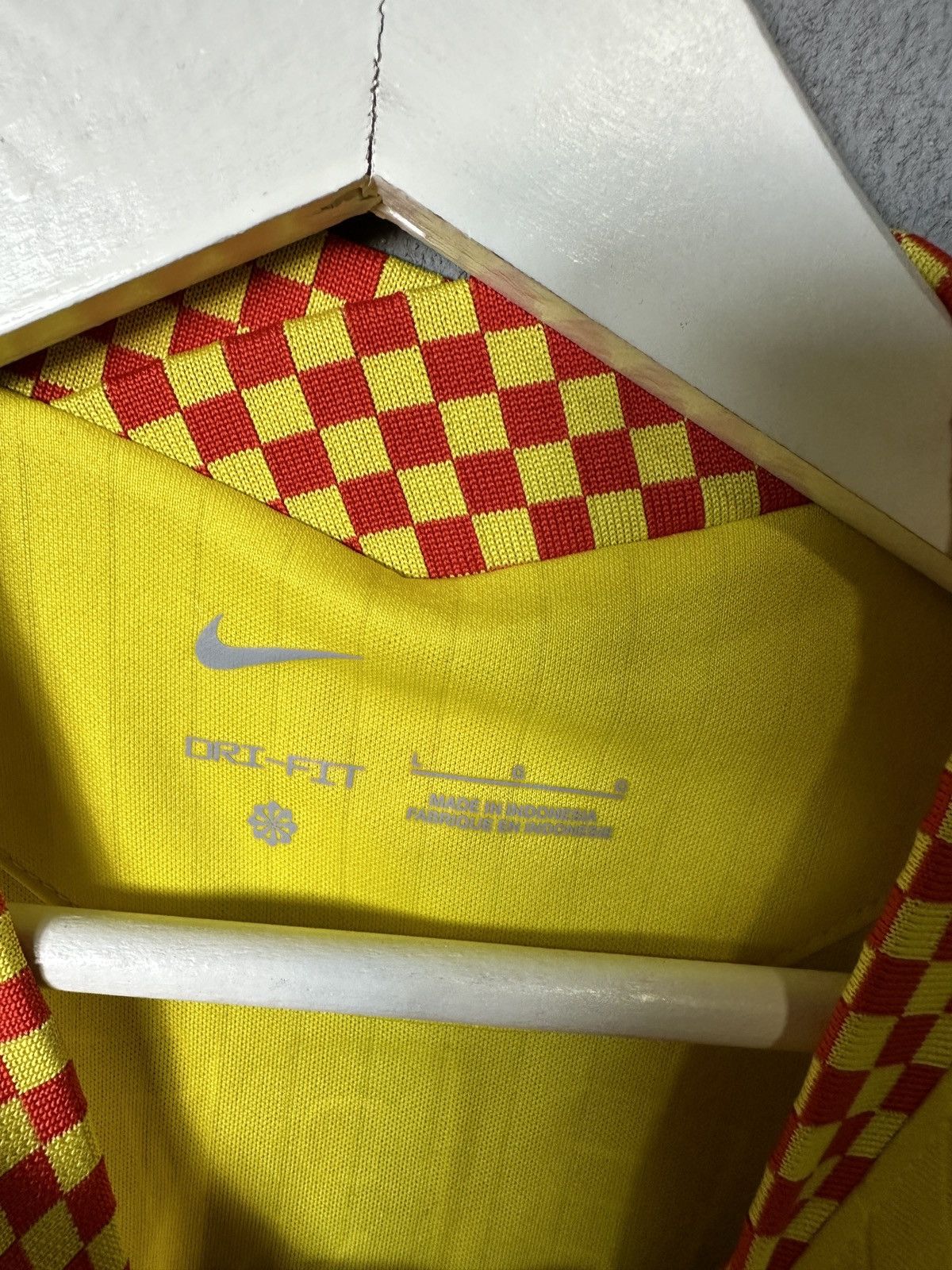 Other Nike 2021-22 Liverpool LFC 3rd Soccer Jersey #23 Robertson Size US L / EU 52-54 / 3 - 4 Thumbnail