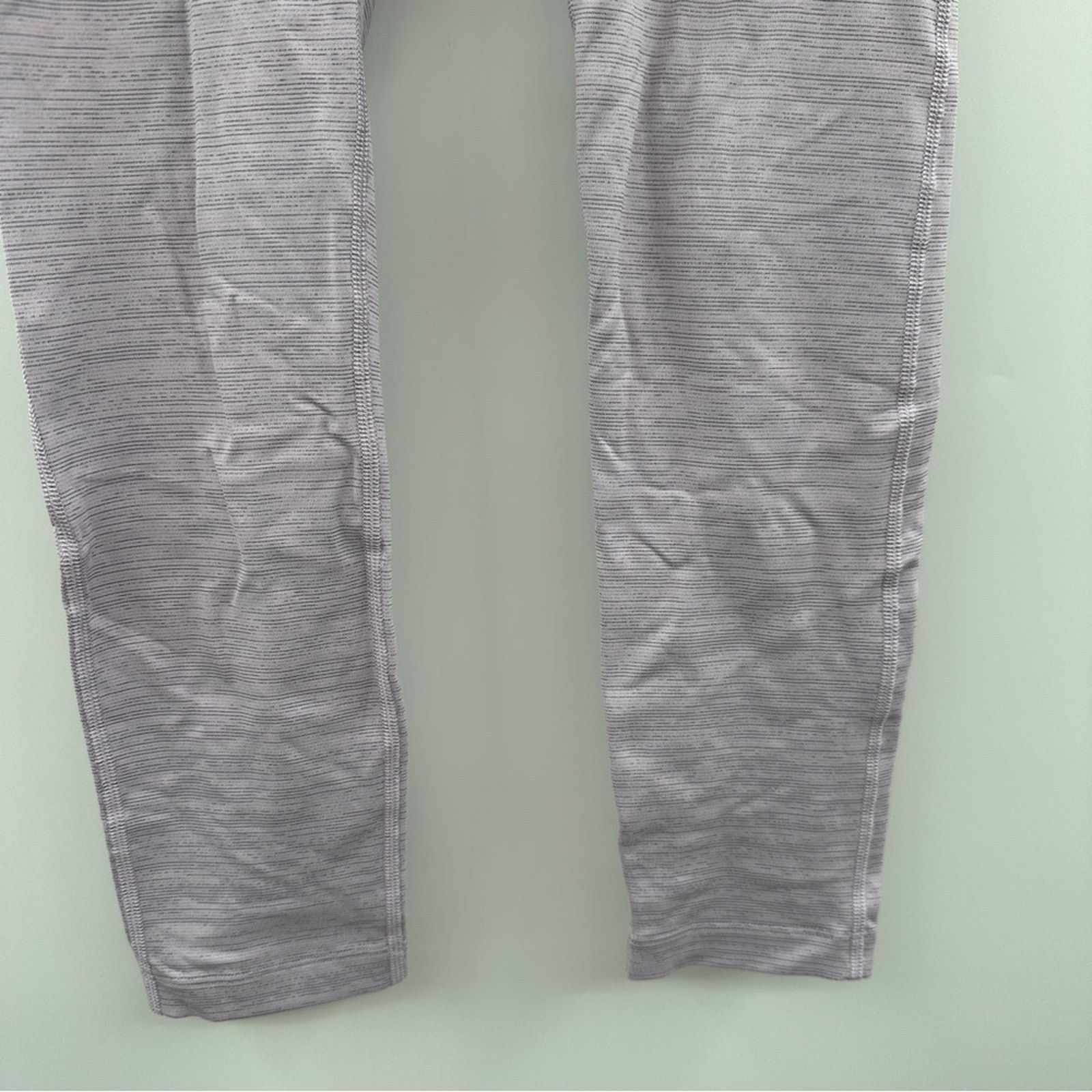 Outdoor Voices Outdoor Voices Purple Gray Techsweat Flex 7/8 Leggings Sz S Size 24" / US 00 / IT 34 - 5 Thumbnail
