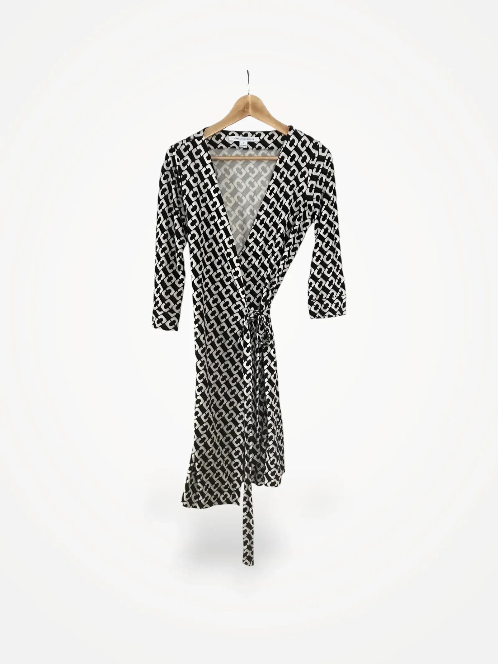 Diane von Furstenberg Diane von Furstenberg New Julian Two Wrap Dress Dress Size S / US 4 / IT 40 - 1 Thumbnail