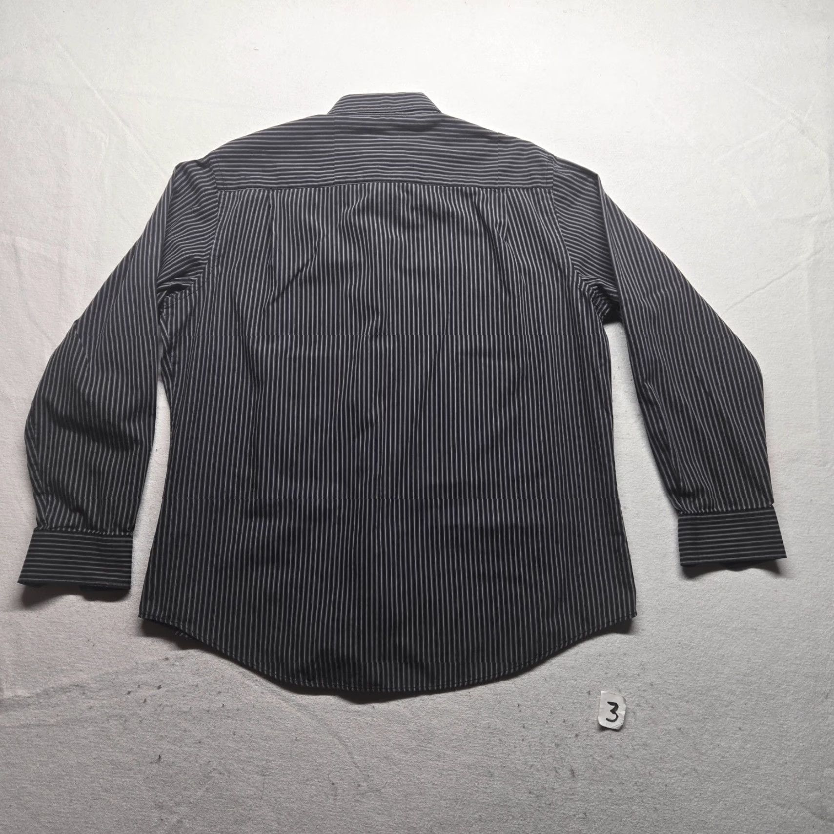 Van Heusen Van Heusen Shirt Men L Black Striped Button-Up Long Sleeve Collared 16 16.5 Cotton Casual Regular Vintage: No (But must avoid adding info) Size 42R - 7 Thumbnail