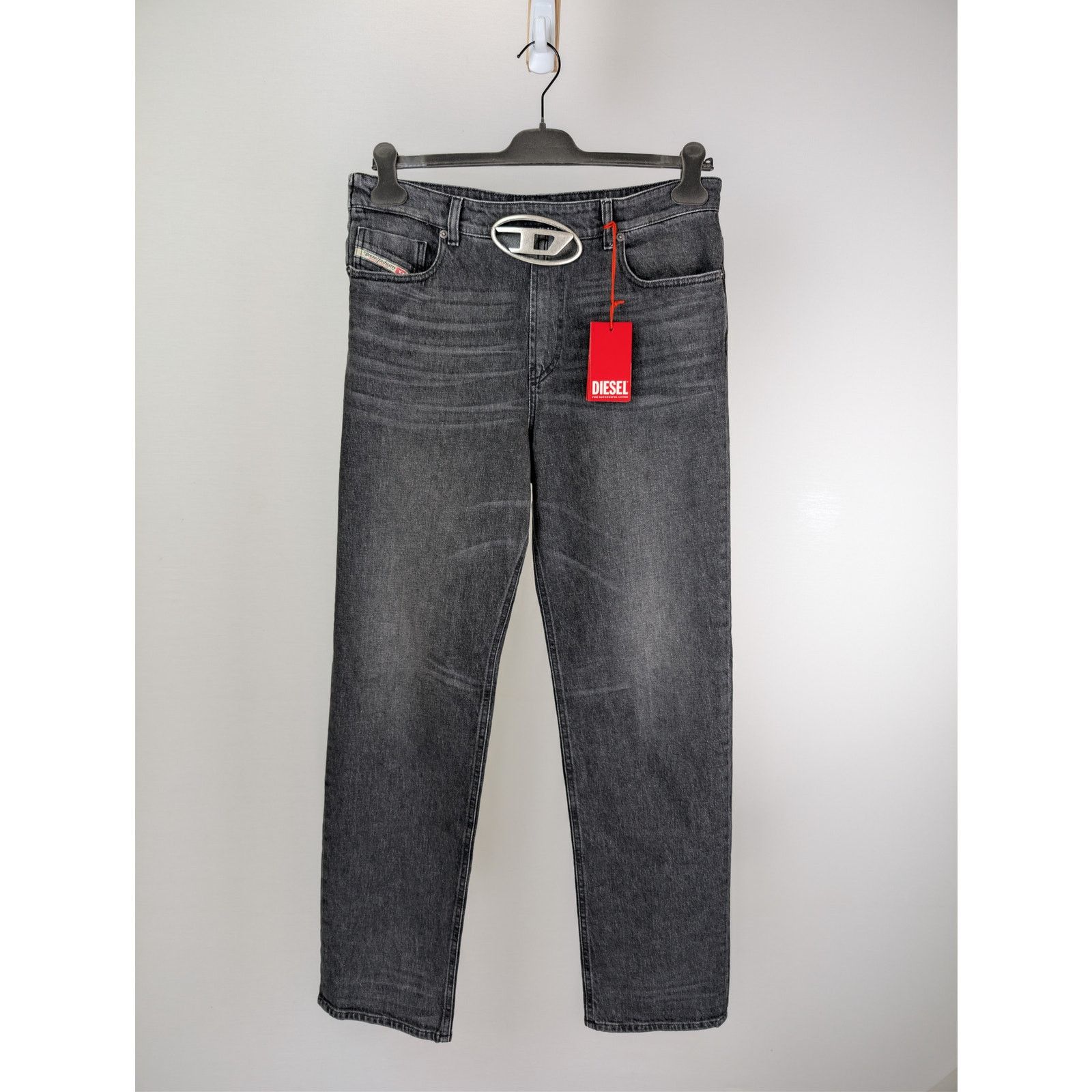 Diesel o1rshd1 D-Viker regular straight-leg jeans black / dark grey Size US 32 / EU 48 - 1 Thumbnail