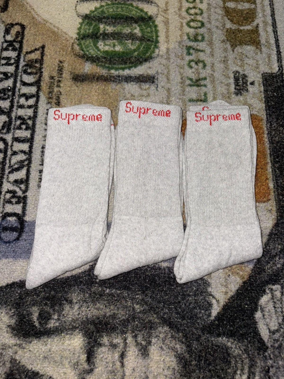 Hanes × Supreme Supreme Hanes Socks (3 Pairs) Grey Size ONE SIZE - 1 Thumbnail