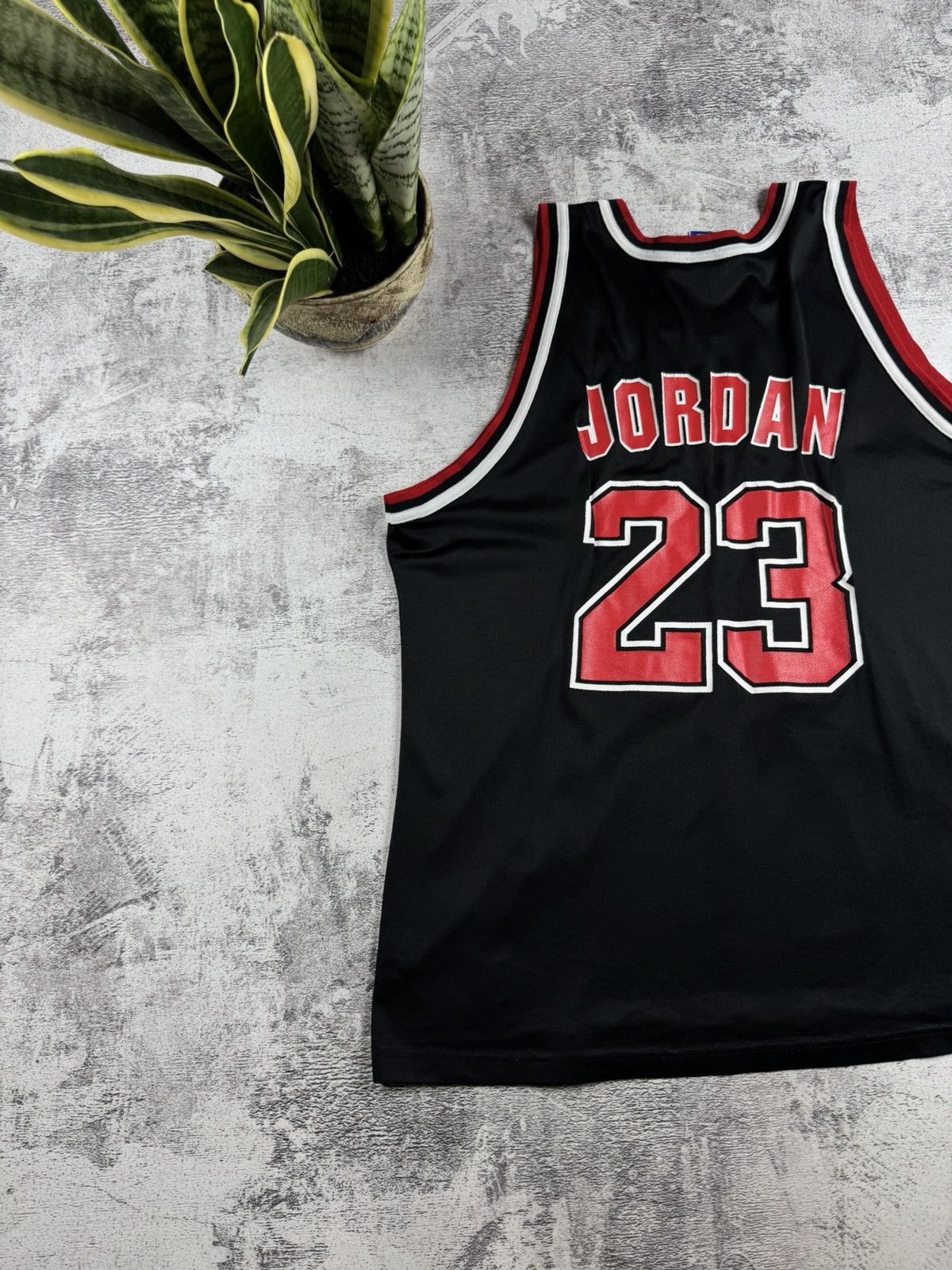 Champion Michael Jordan #23 Chicago Bulls Vintage 90s Champion Black NBA Jersey Size 52 Size US L / EU 52-54 / 3 - 3 Thumbnail