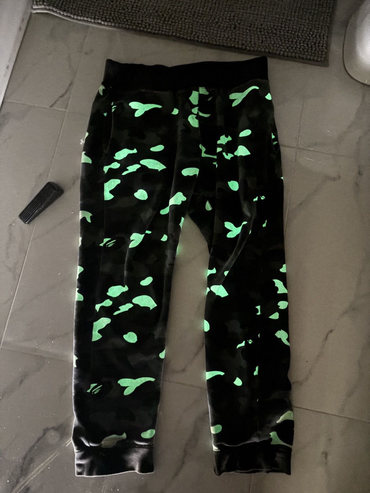 Bape Bape sweatpants Size US 30 / EU 46 - 1 Thumbnail