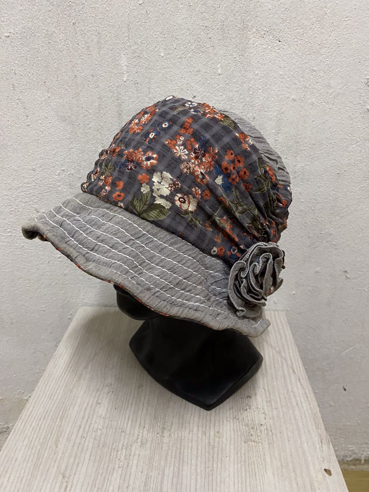 Japanese Brand Japanese Brand Flower Bucket Hat Size ONE SIZE - 3 Thumbnail