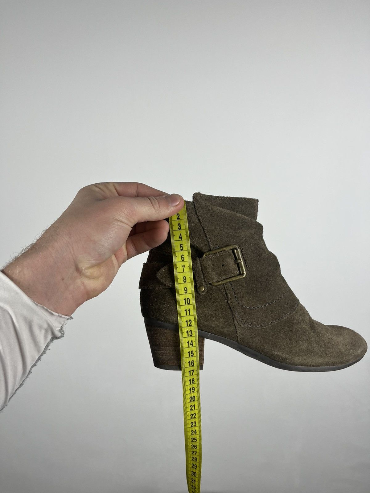 Clarks Clarks Suede Ankle Boots Buckle Low Heel Women EU 37.5 Brown Size US 6.5 / IT 36.5 - 12 Thumbnail