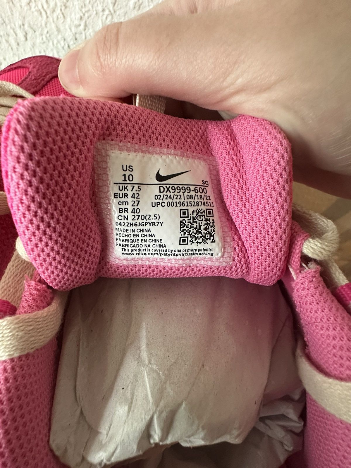 Jacquemus × Nike Nike x Jacquemus Humara Pink Flash - Women’s 10/Men’s 8.5 Size US 10 / IT 40 - 7 Thumbnail