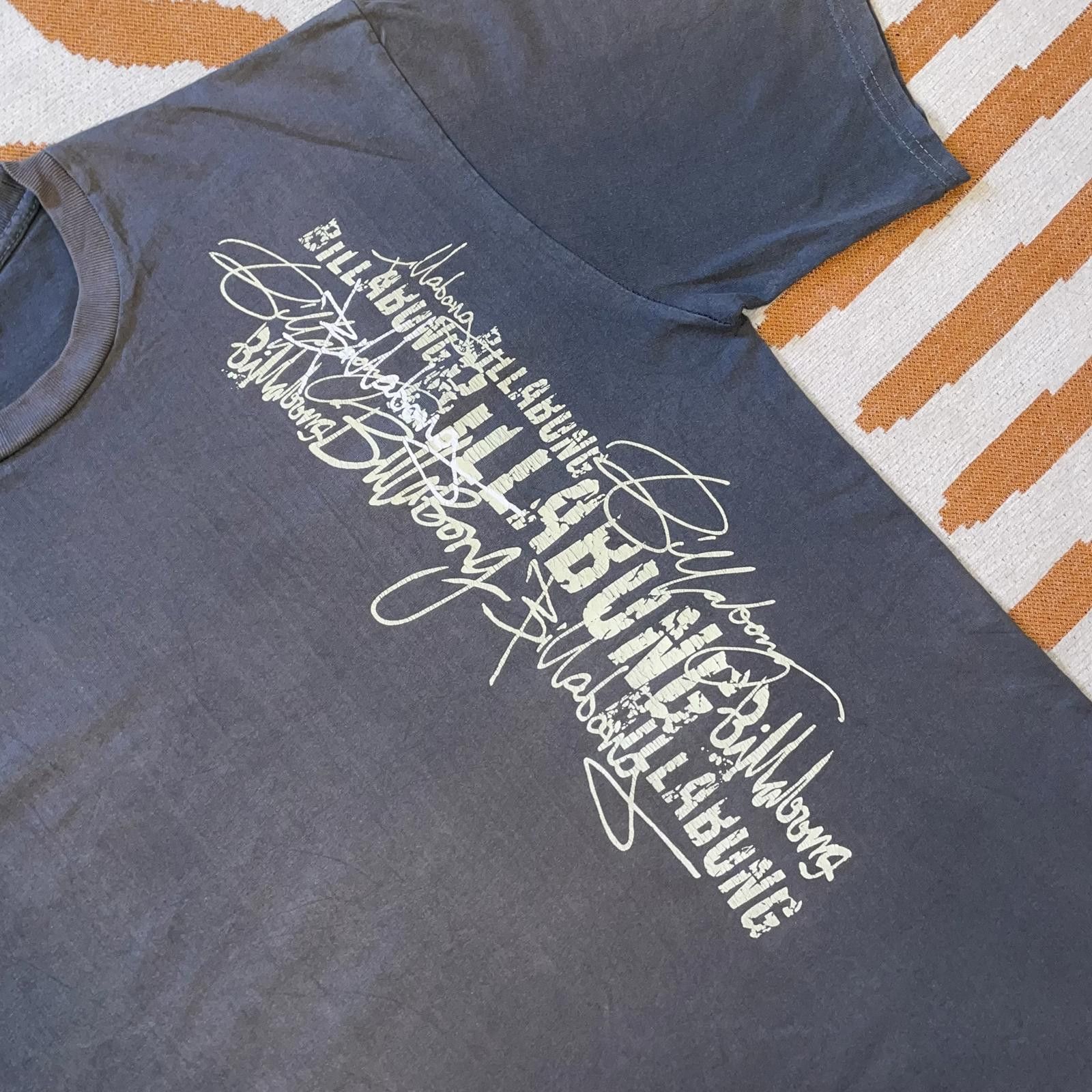 Billabong Billabong 00s Signature Graphic T-Shirt L Size US L / EU 52-54 / 3 - 3 Thumbnail