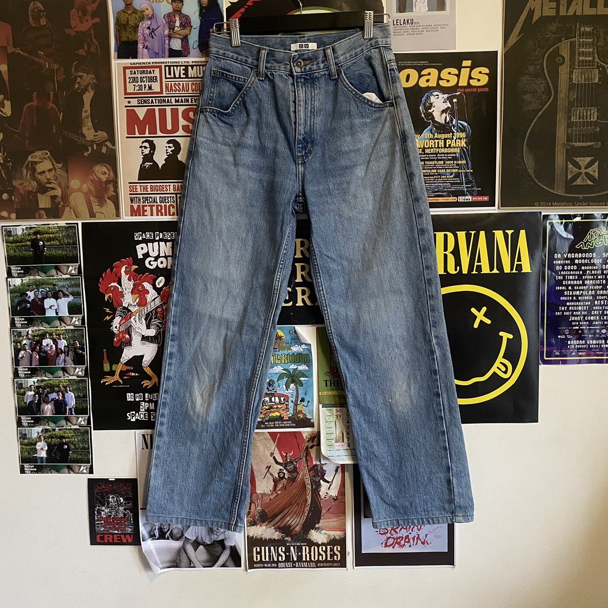 image of Vintage Uniqlo X Undercover Baggy Jeans in Washed Blue, Men's (Size 27)