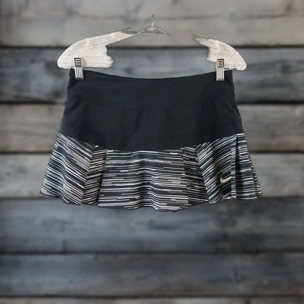 Nike Nike Dri-Fit Pleated Skort Sz Small Pull On Black Gray Womens Size ONE SIZE - 1 Thumbnail