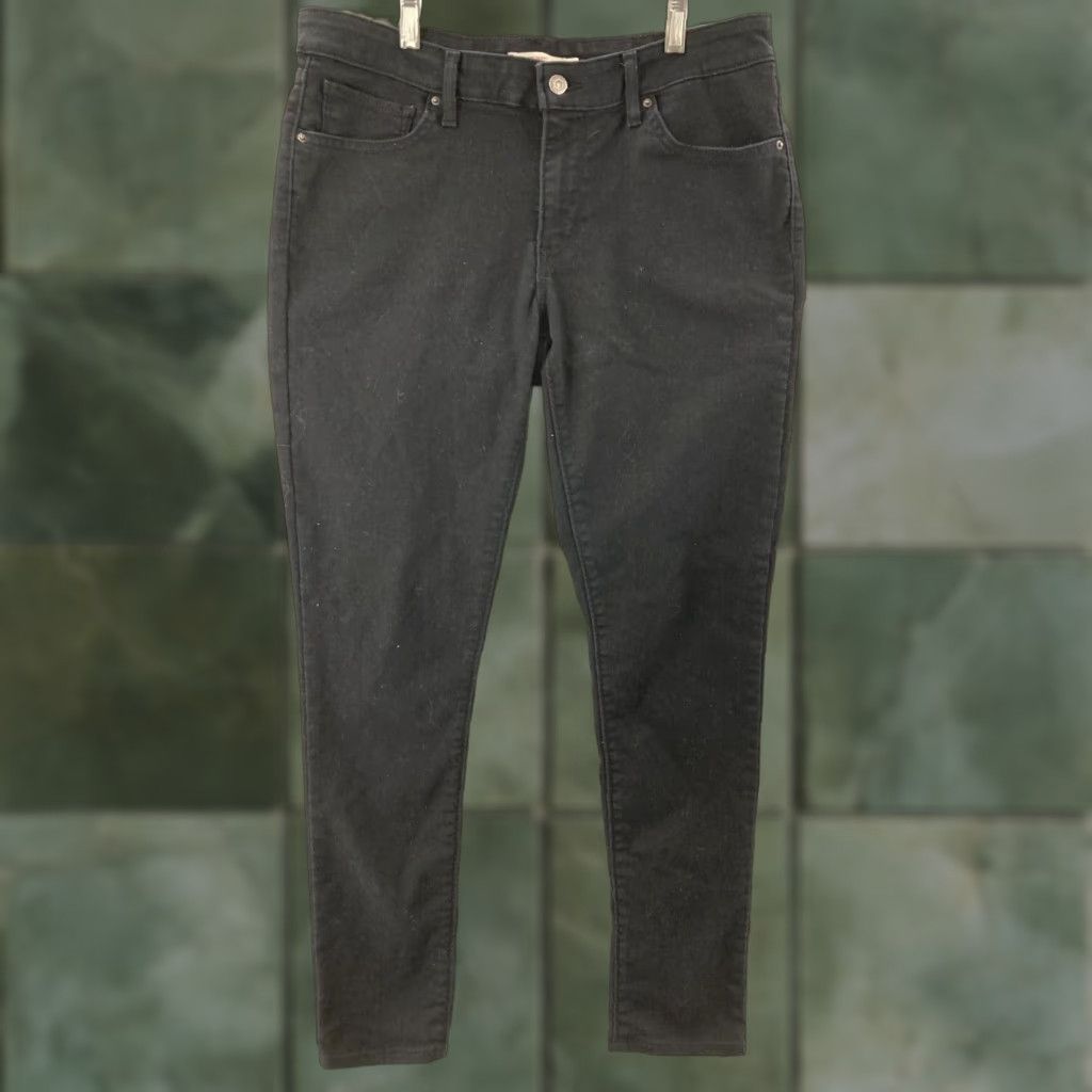 Levi's Levi's 711 Skinny Jeans Womens 32x30 Black Denim Jeans Slim Mid Rise Cotton Blend Regular Color Black 711 Skinny Womens Jeans 32x30 Black Levi's Size 24" / US 00 / IT 34 - 1 Thumbnail