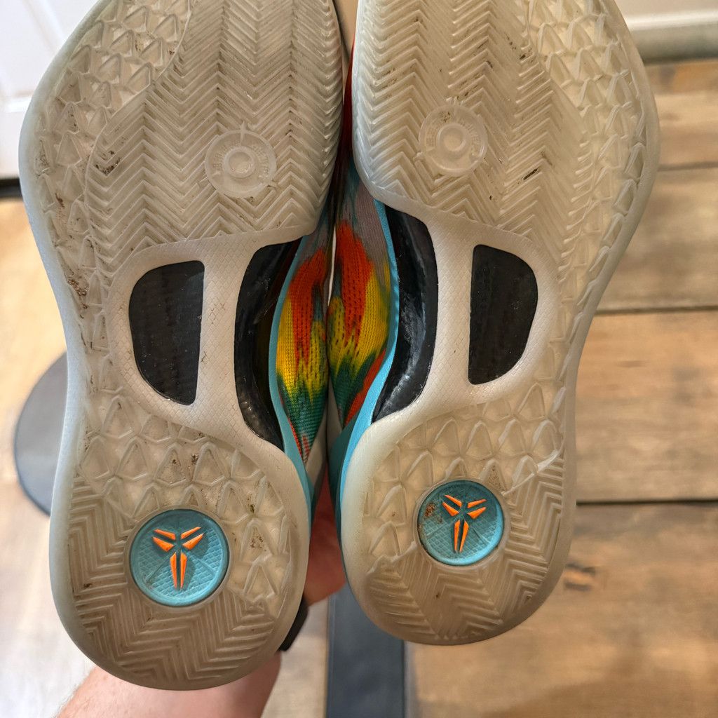 Nike Nike Kobe 8 Proto Venice Beach GS 4Y Size US 5 / EU 37 - 5 Thumbnail