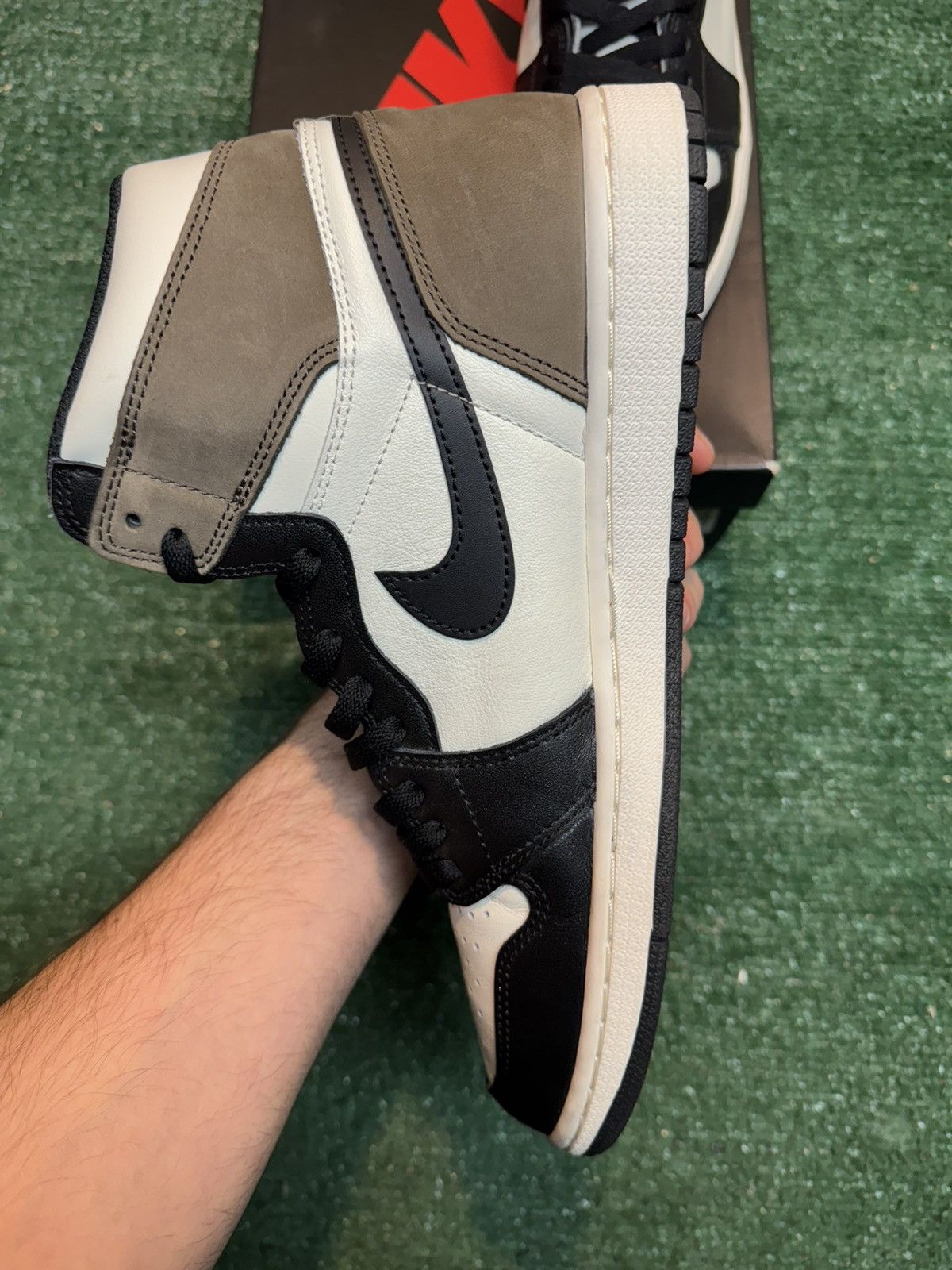 Jordan Brand Jordan Retro 1 Dark Mocha Size 11.5 Size US 11.5 / EU 44-45 - 3 Thumbnail