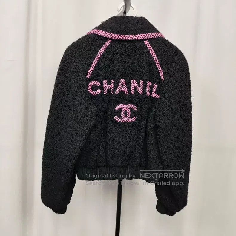 Chanel Chanel Teddy bear black and pink lamb's wool coat Size XXS / US 00 / IT 34 - 2 Thumbnail