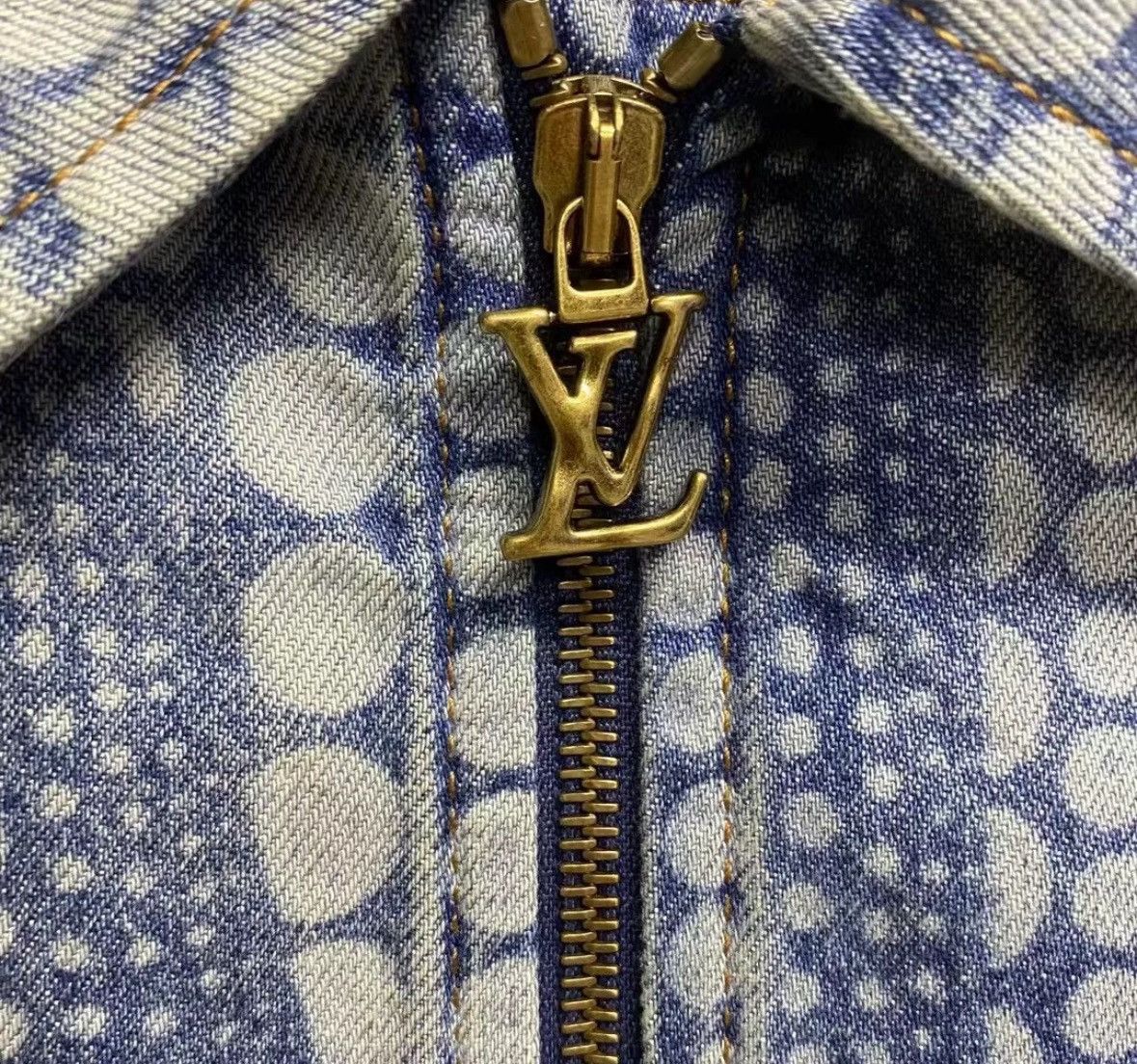 Louis Vuitton Louis Vuitton's latest blue print logo denim jacket Size US M / EU 48-50 / 2 - 5 Thumbnail