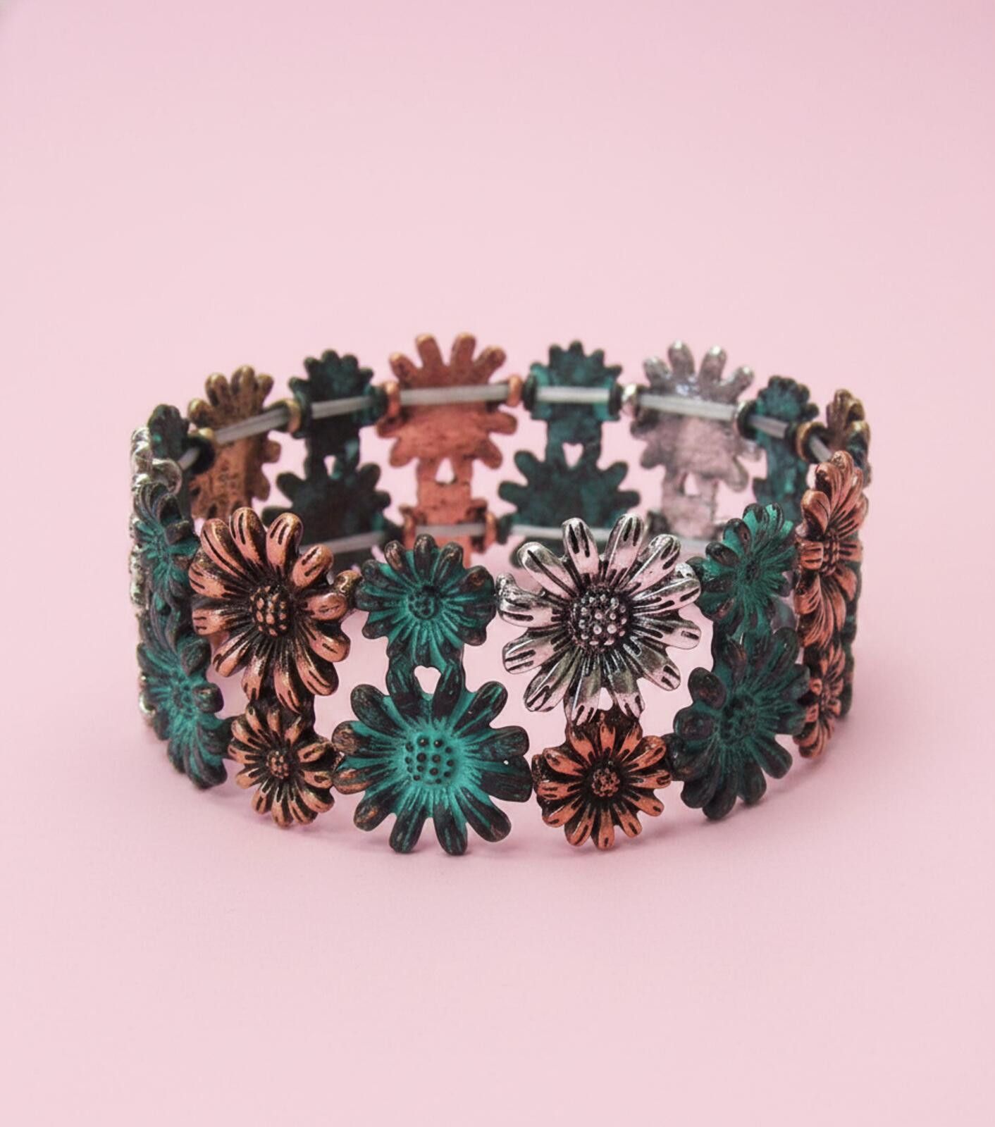 The Unbranded Brand Vintage Multi-Tone Floral Metal Stretch Bracelet Size ONE SIZE - 1 Preview