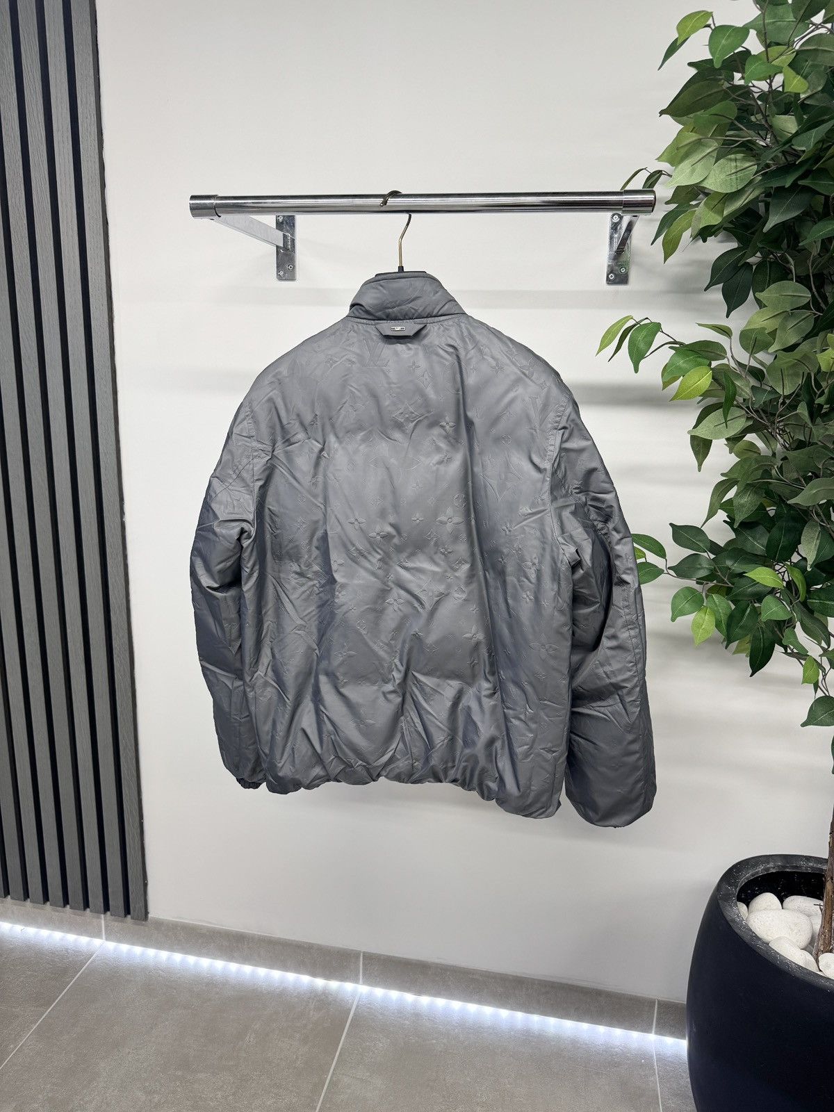 Louis Vuitton Louis Vuitton 1A8WZB Reversible Monogram Jacket RRP £2250 Size US M / EU 48-50 / 2 - 2 Thumbnail