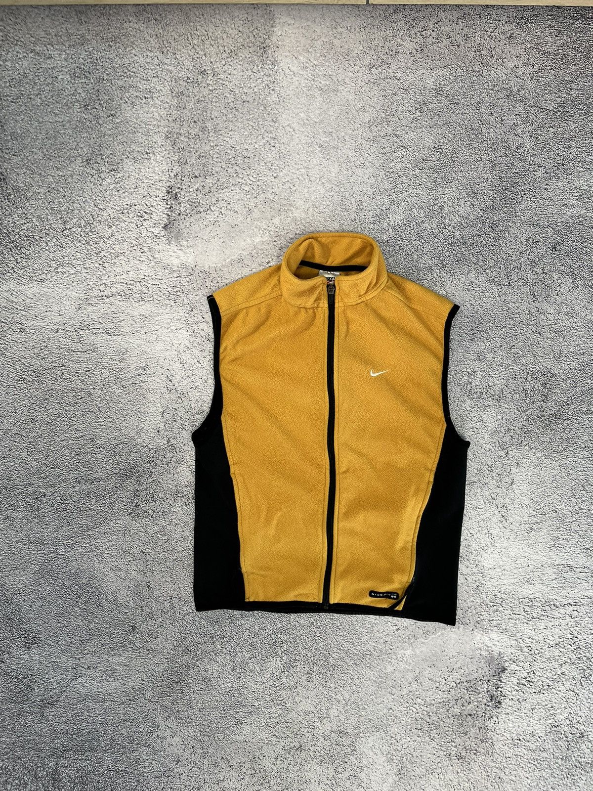 Nike × Vintage Nike Women Vest Fleece Vintage Yellow Swoosh Logo Size M Size M / US 6-8 / IT 42-44 - 1 Thumbnail