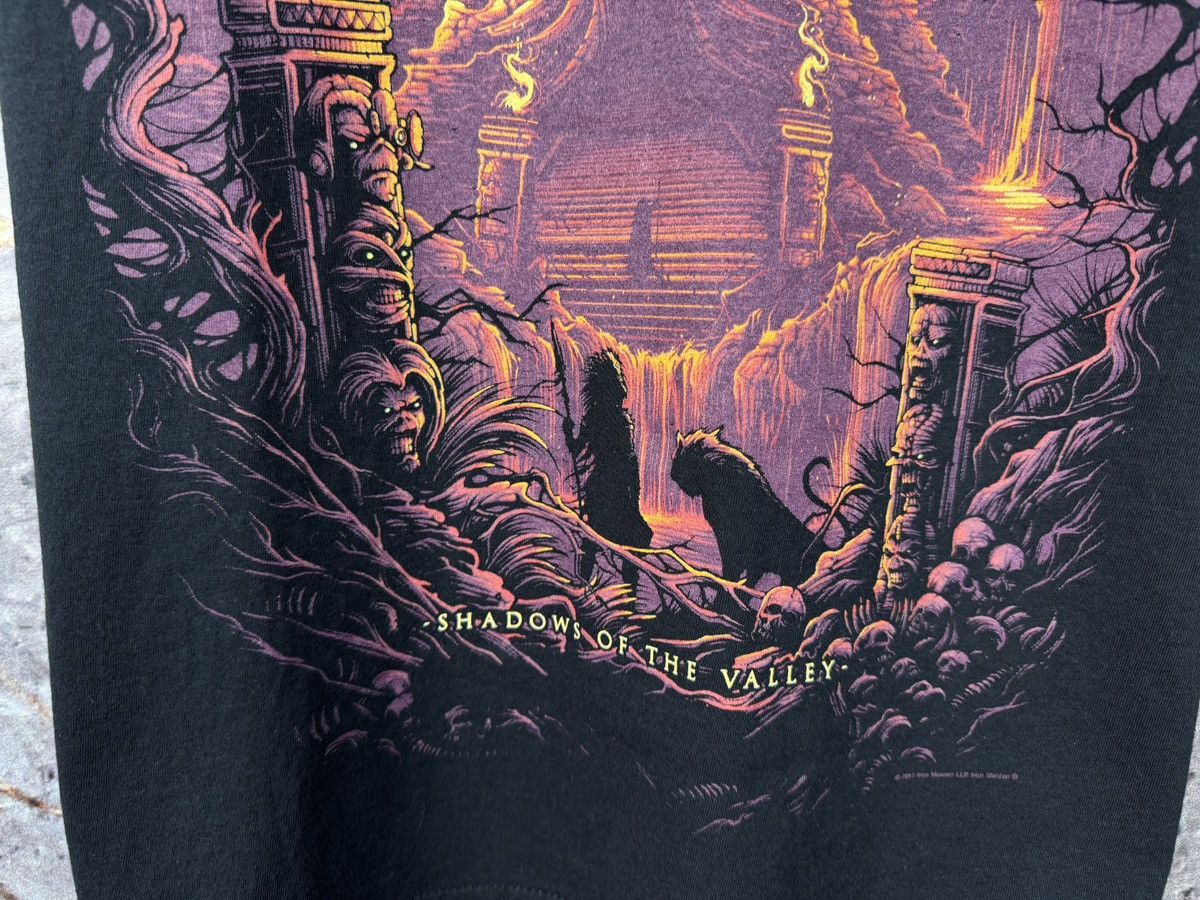 Iron Maiden Men’s Iron Maiden World Tour 2017 T-Shirt Size Medium Size US M / EU 48-50 / 2 - 9 Thumbnail