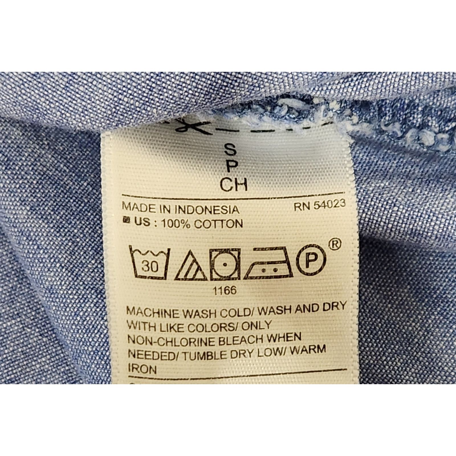 Old Navy Old Navy Blue The Classic Shirt Button Up Long Sleeve Top S Size S / US 4 / IT 40 - 5 Thumbnail