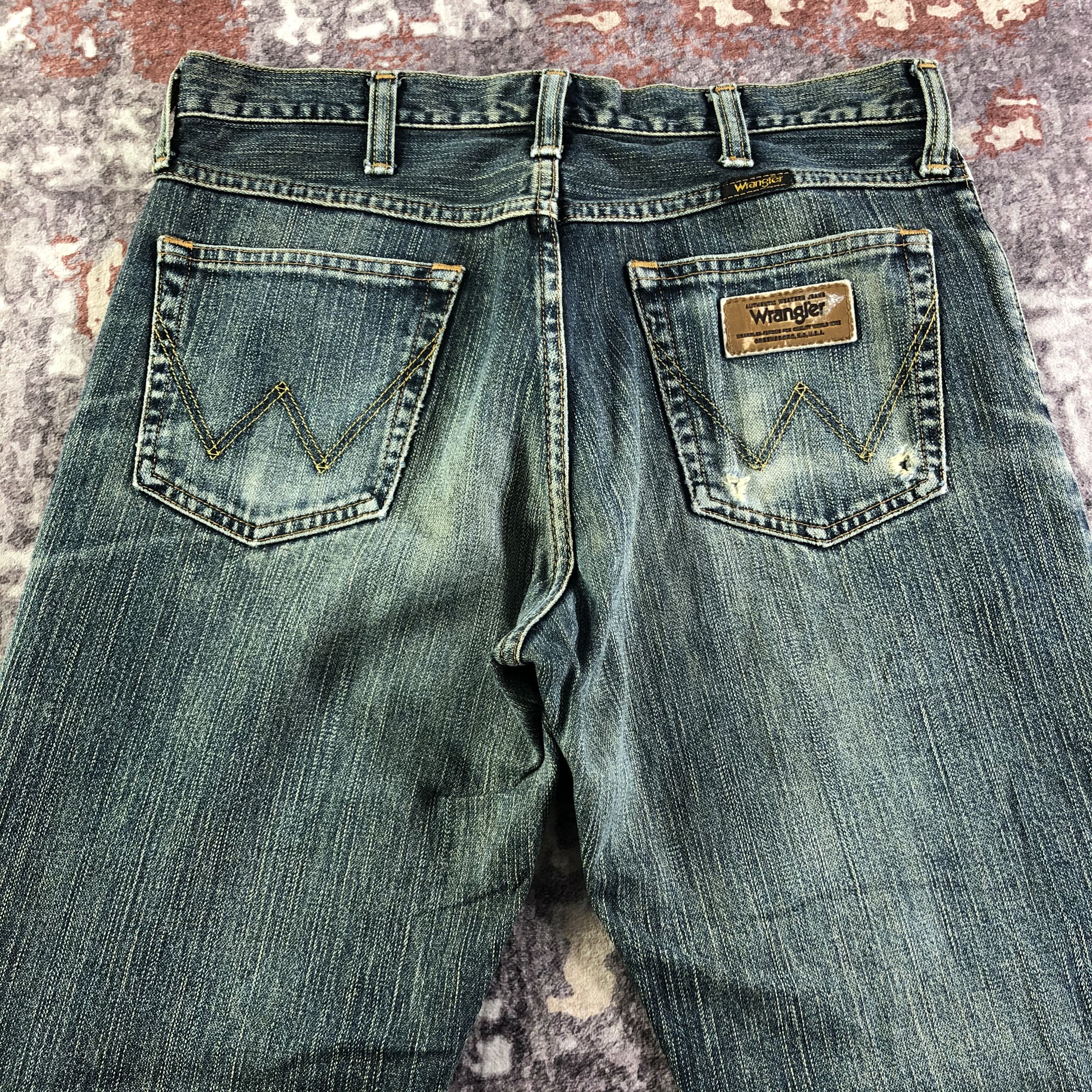 Vintage Blue Wash Wrangler Jeans-JM3245