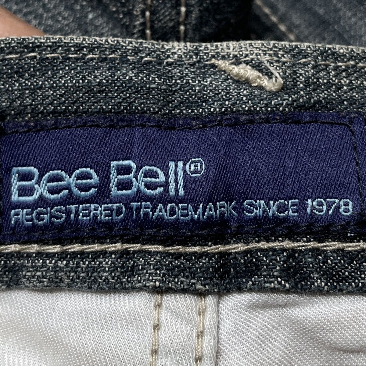 Japanese Brand × Vintage Vintage Japanese Brand Bee Bell Jeans 2000s Size US 32 / EU 48 - 9 Thumbnail