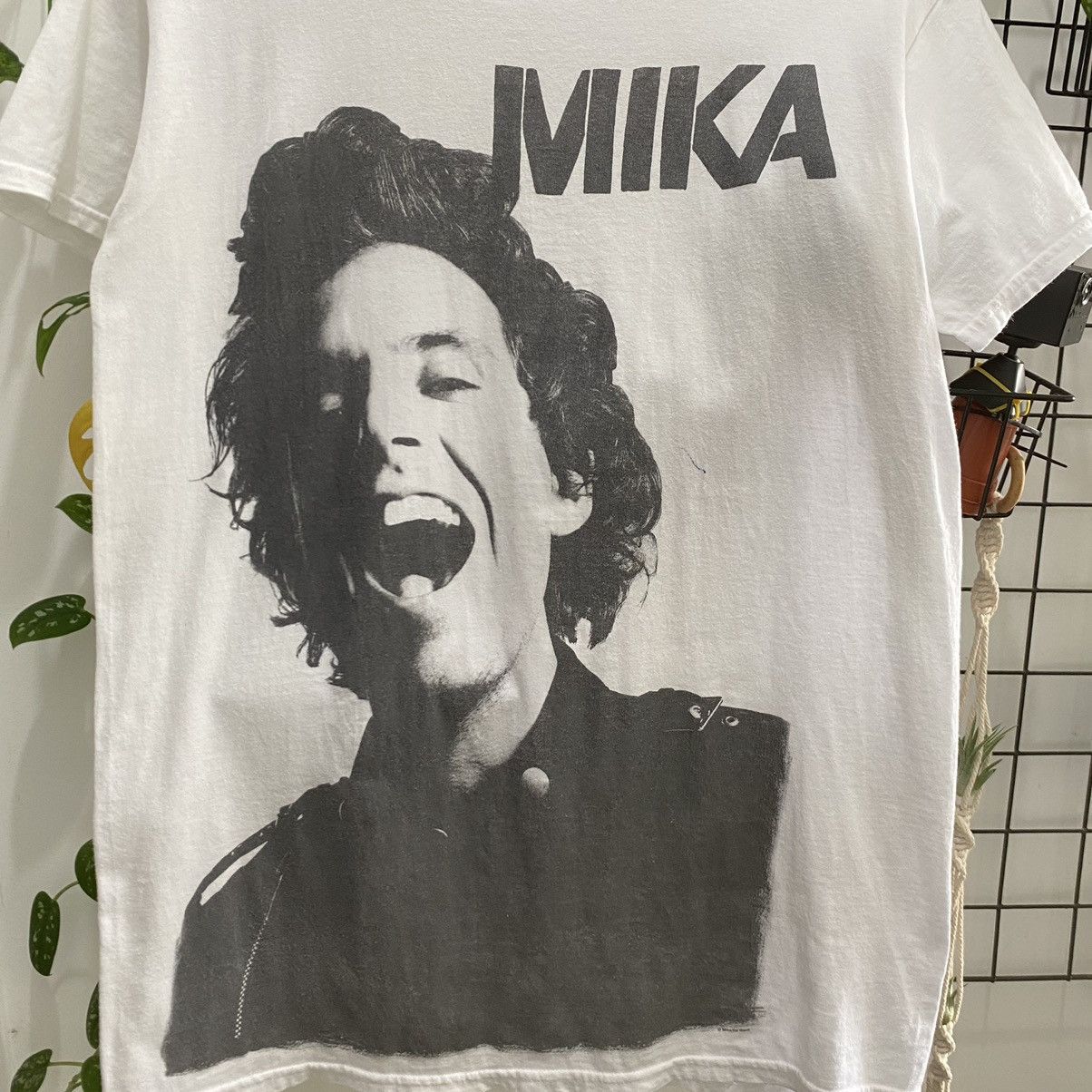 Band Tees Mika English Pop Singer Songwriter ERD GRUNGE GRAIL TEE Size US M / EU 48-50 / 2 - 2 Thumbnail
