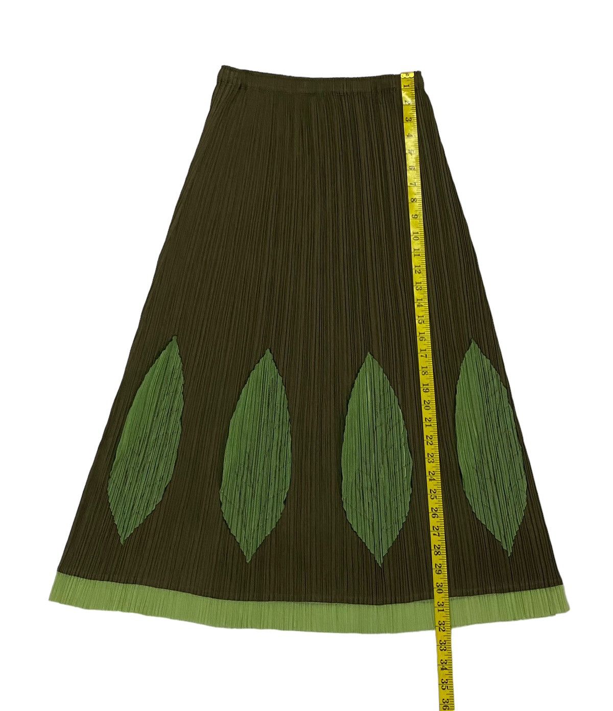 Issey Miyake Pleats Please Issey Miyake Pleated Leaves Motif Long Skirt Size 28" / US 6 / IT 42 - 7 Thumbnail