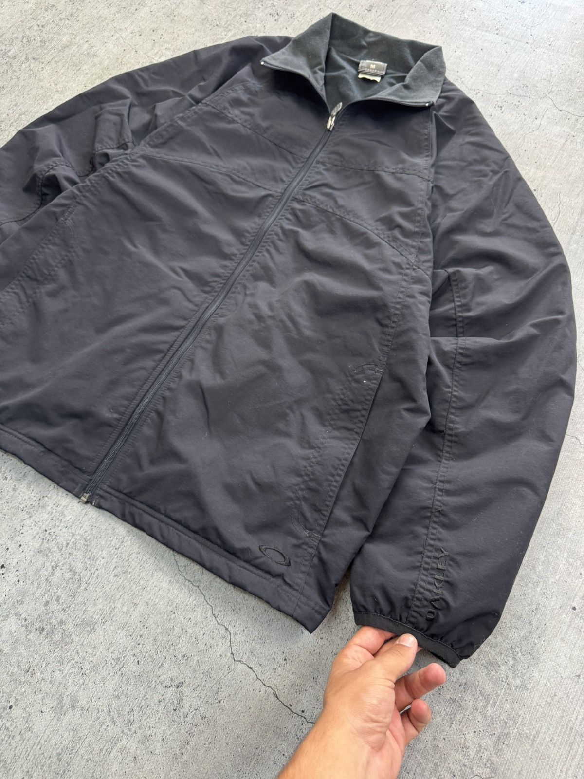 Oakley Vintage Oakley Jacket Streetwear Y2k Style Hype Surf Style Size US M / EU 48-50 / 2 - 2 Thumbnail