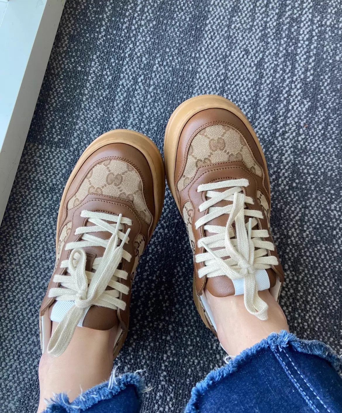 Gucci Gucci Double G All Over Print Brown Cookie Sneakers Size US 5 / IT 35 - 9 Thumbnail