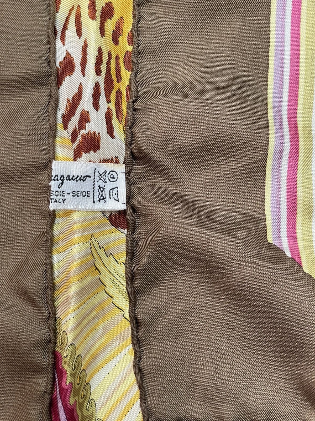 Salvatore Ferragamo Salvatore Ferragamo "Jungle Cats" | Silk Scarf Size ONE SIZE - 10 Thumbnail