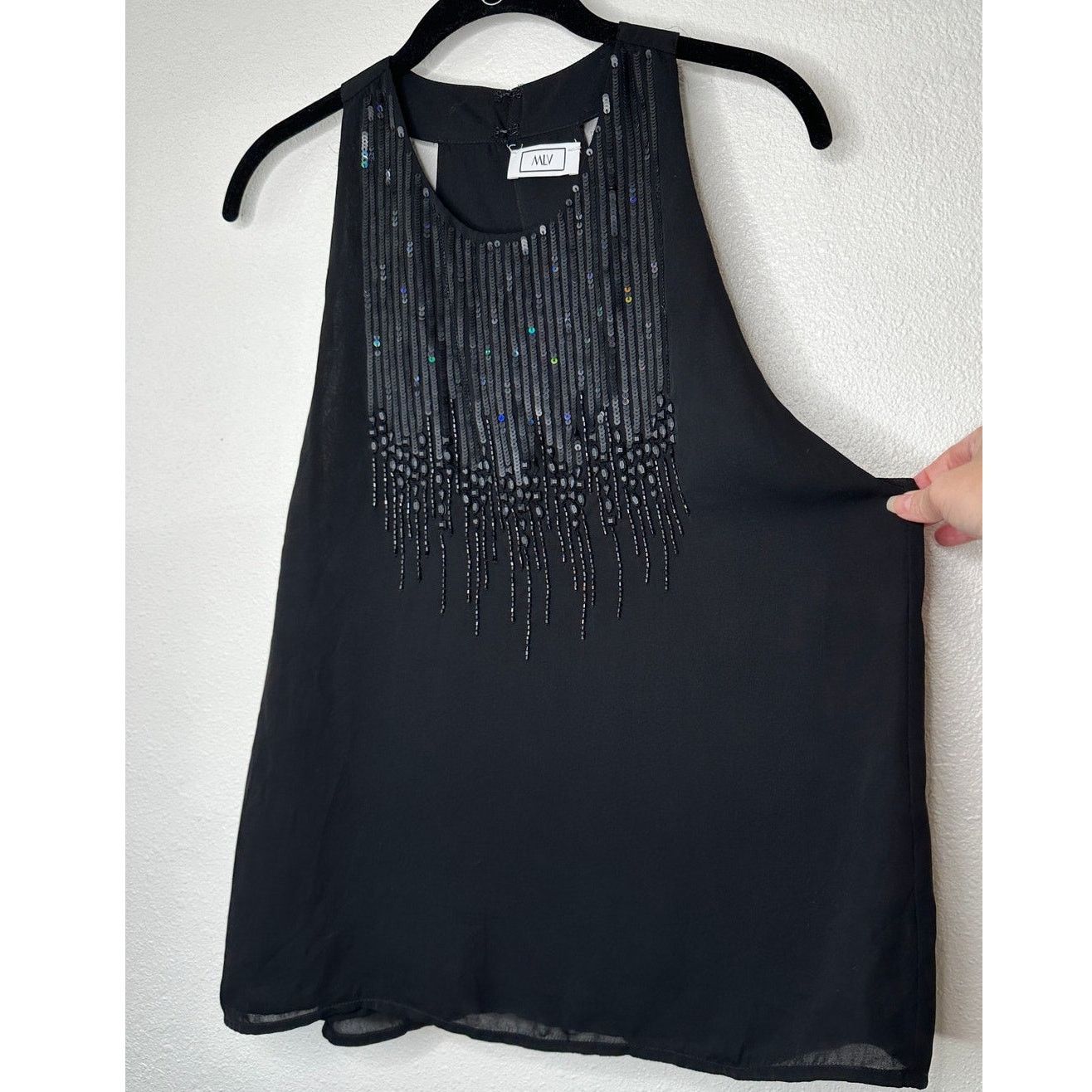 Other MLV Black Sequin Beads Sleeveless Keyhole Back Tank Blouse M Size M / US 6-8 / IT 42-44 - 1 Thumbnail