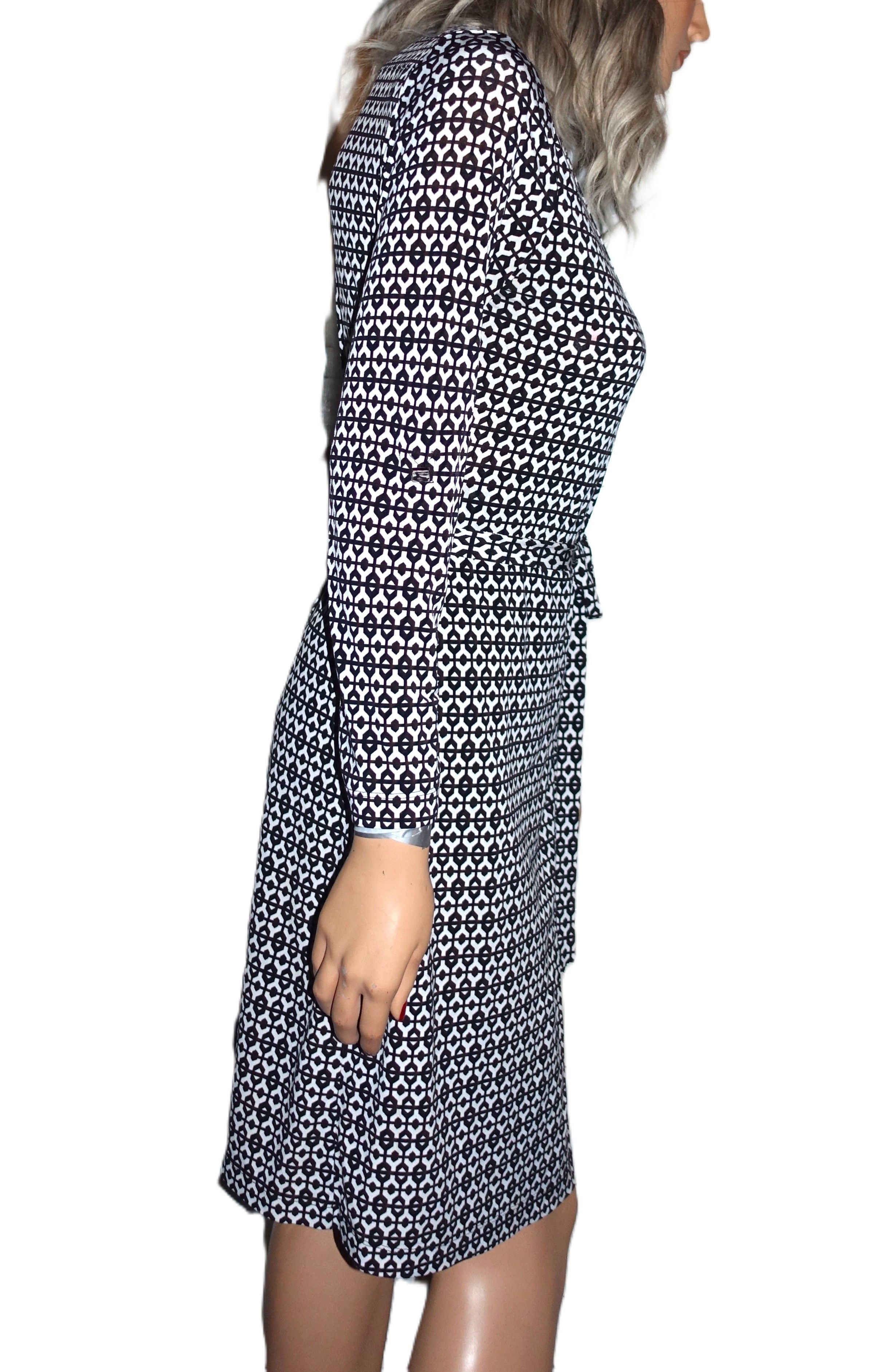 Calvin Klein Calvin Klein Black White Wrap Dress S Size S / US 4 / IT 40 - 6 Thumbnail