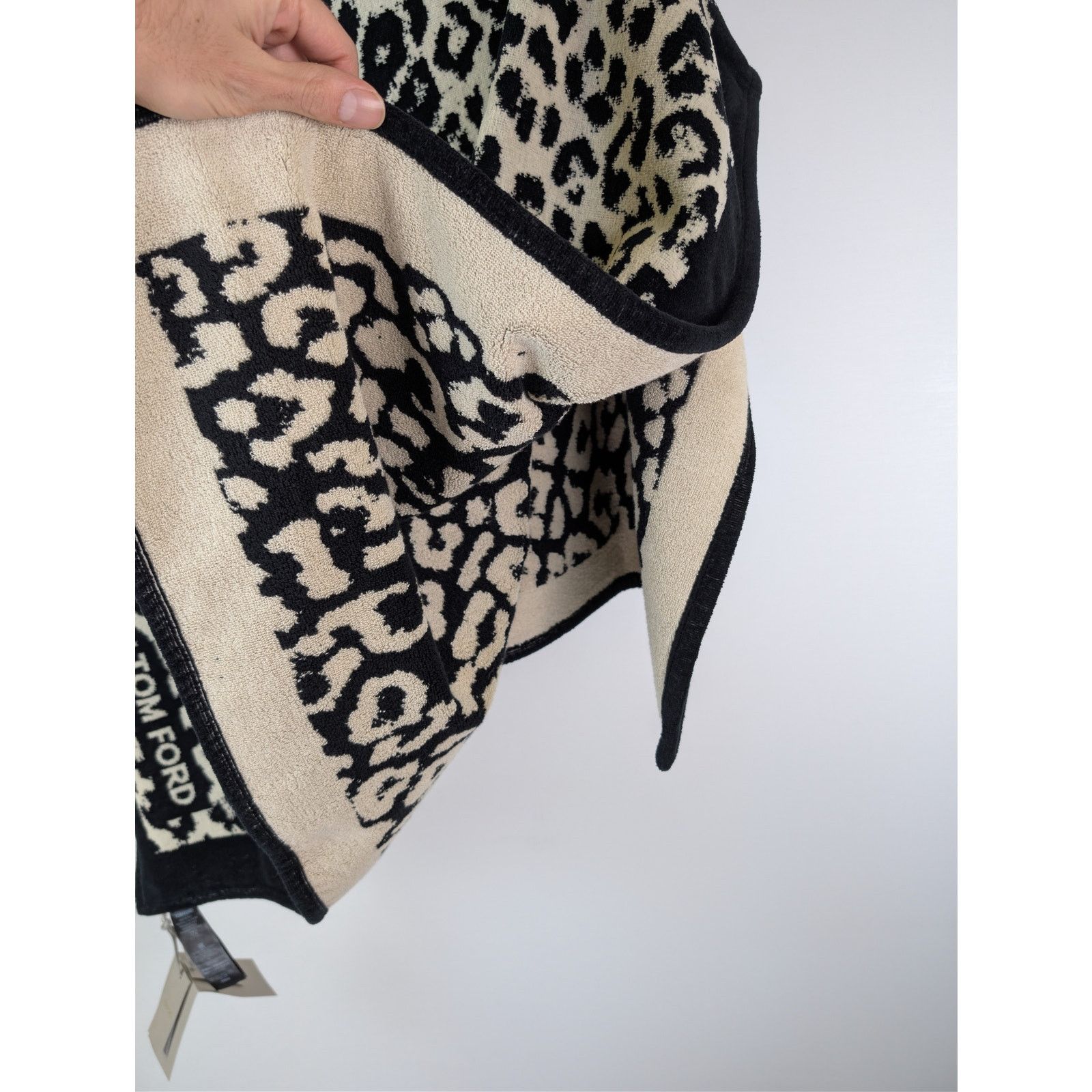 Tom Ford o1rshd1 Size: OS / Towel in Leopard Brown Size ONE SIZE - 9 Thumbnail