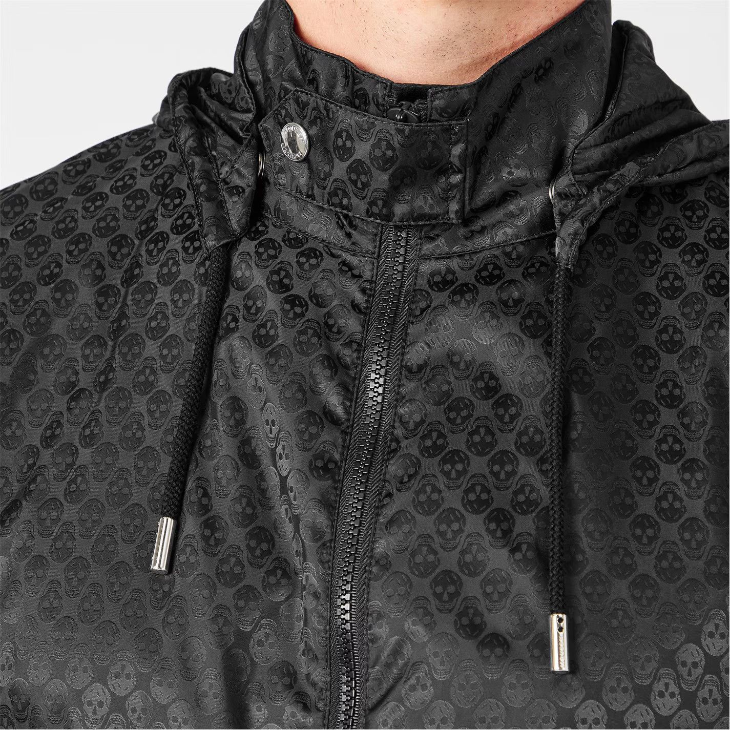 Alexander McQueen o1g2r1mq0326 Weather Resistant Windbreaker Jacket in Black Size US S / EU 44-46 / 1 - 5 Thumbnail