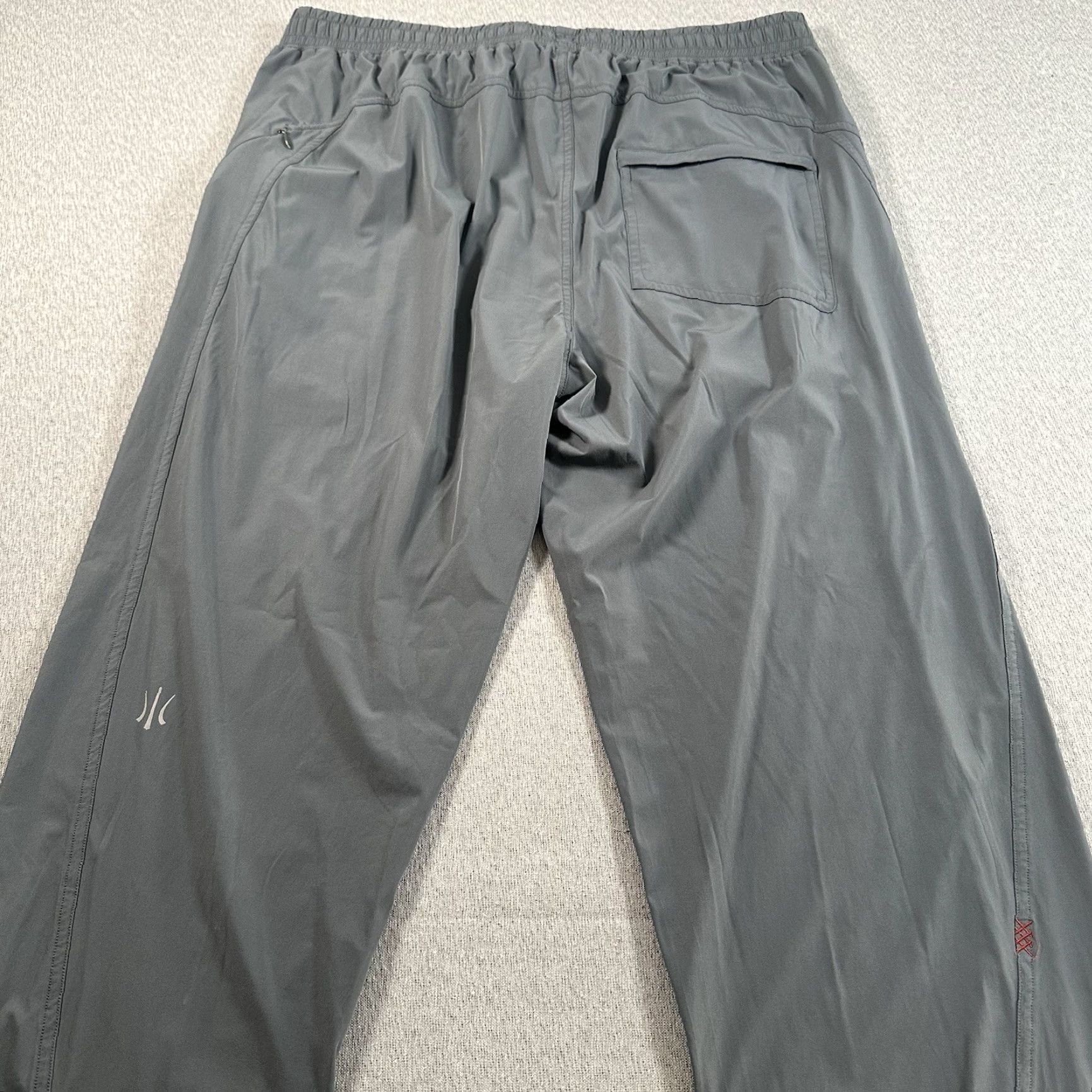 Rhone Rhone Sweatpants Men XL Torrent Nylon Elastic Waist Zip Pockets Gray Modern Solid EUC Size US 36 / EU 52 - 2 Thumbnail