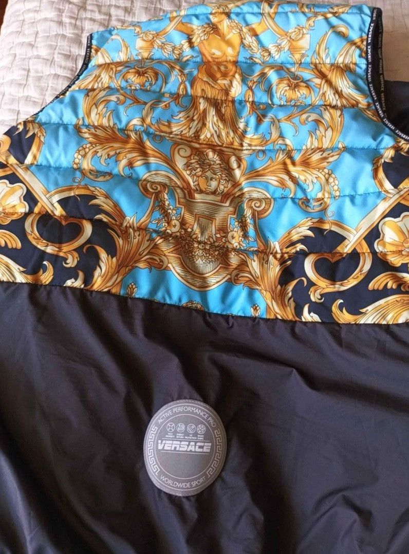 Versace Versace bomber vest barocco medusa Size US XL / EU 56 / 4 - 3 Thumbnail
